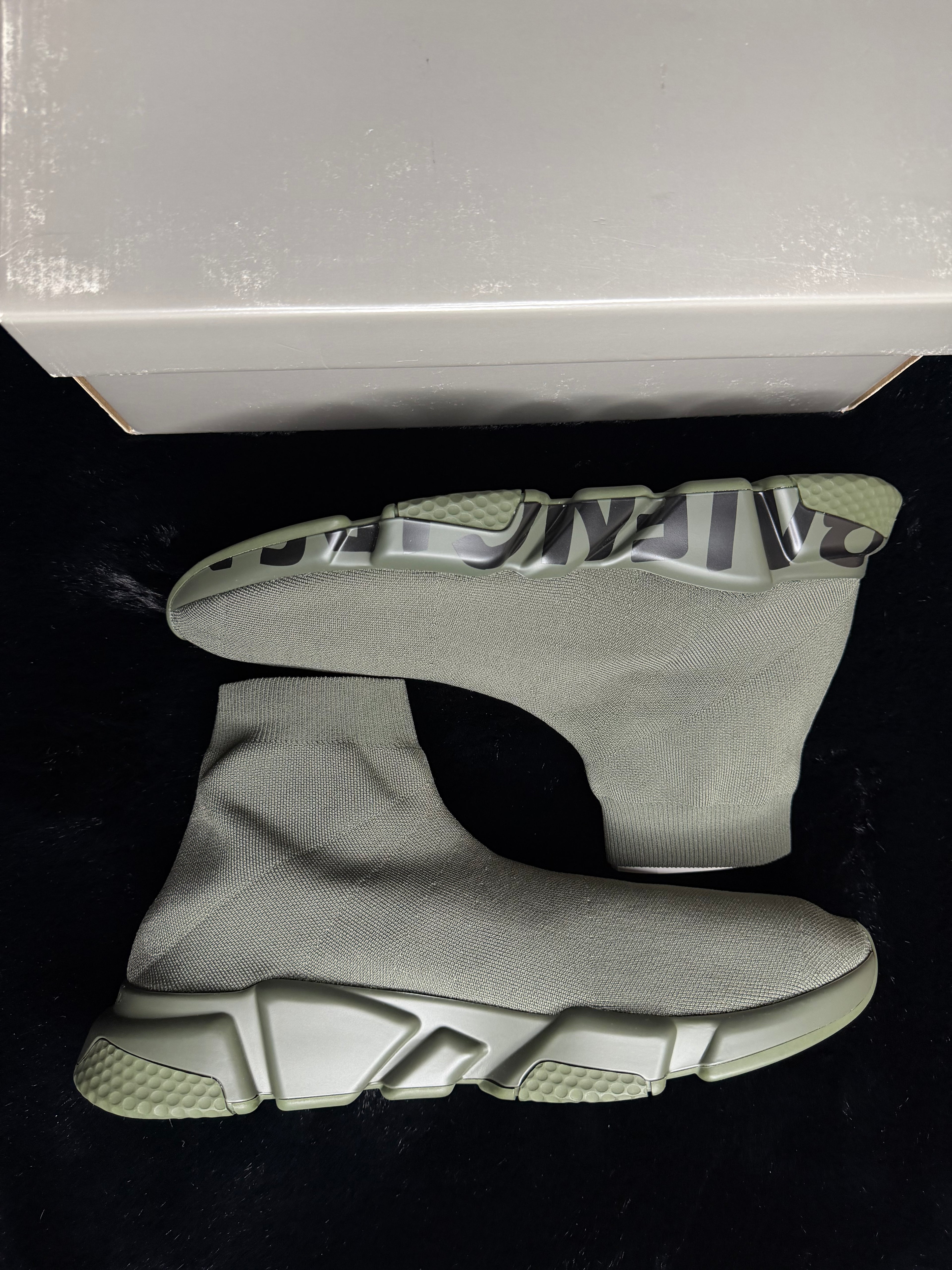 Balenciaga Speed Graffiti Green Size 47,48