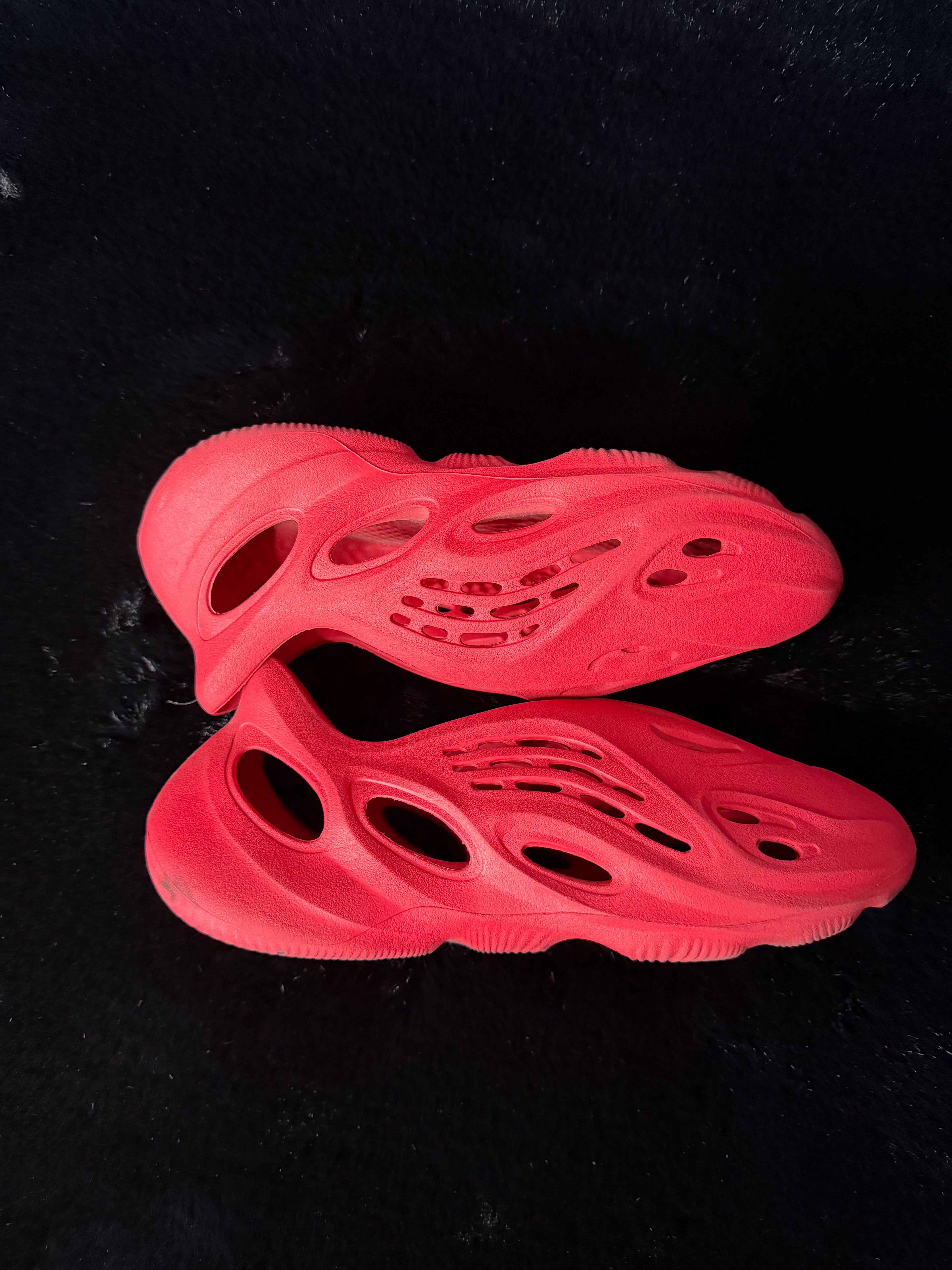 Yeezy foam runner size 6