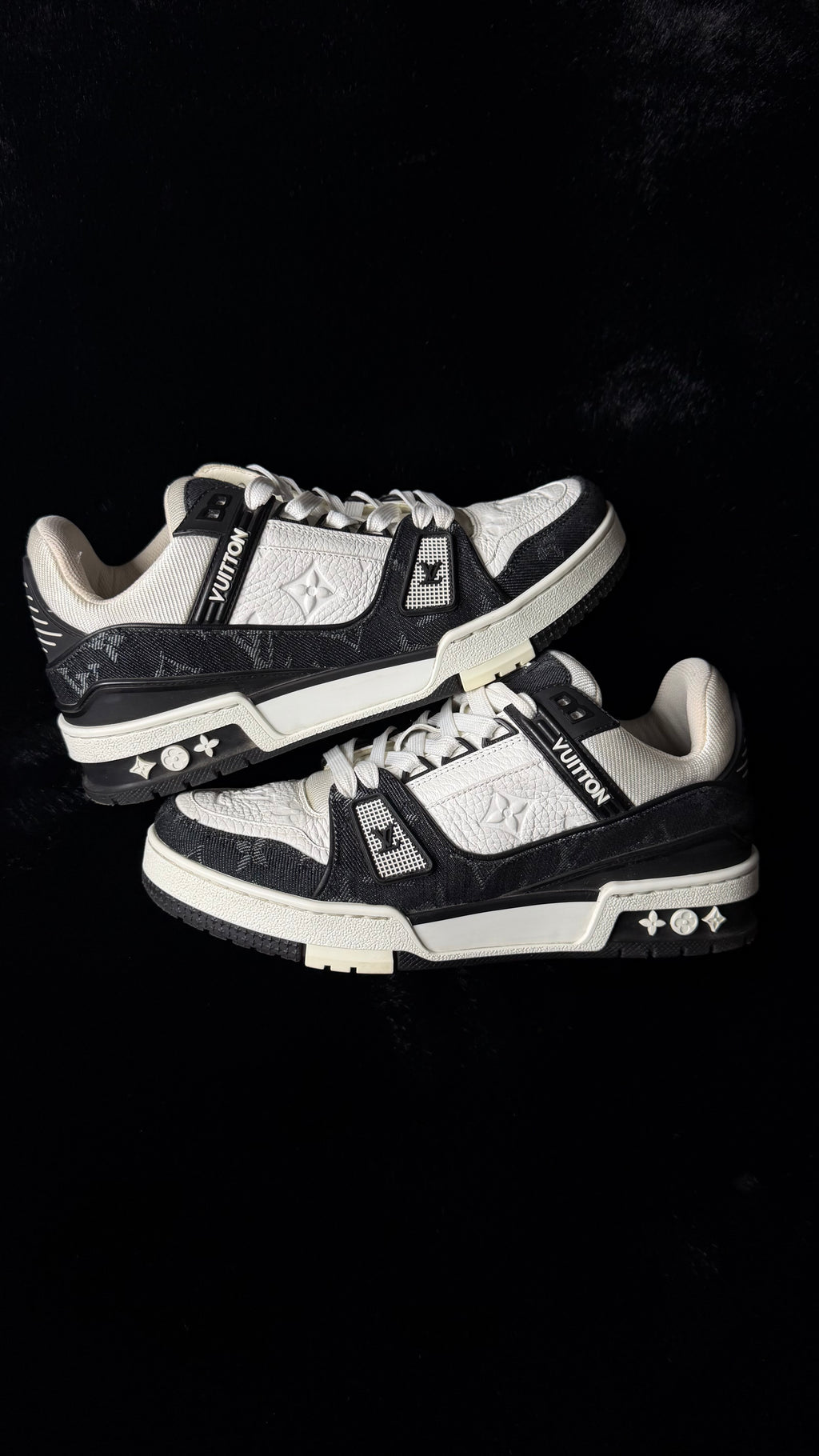 Louis Vuitton Trainers Size 3LV (6.5-7w)