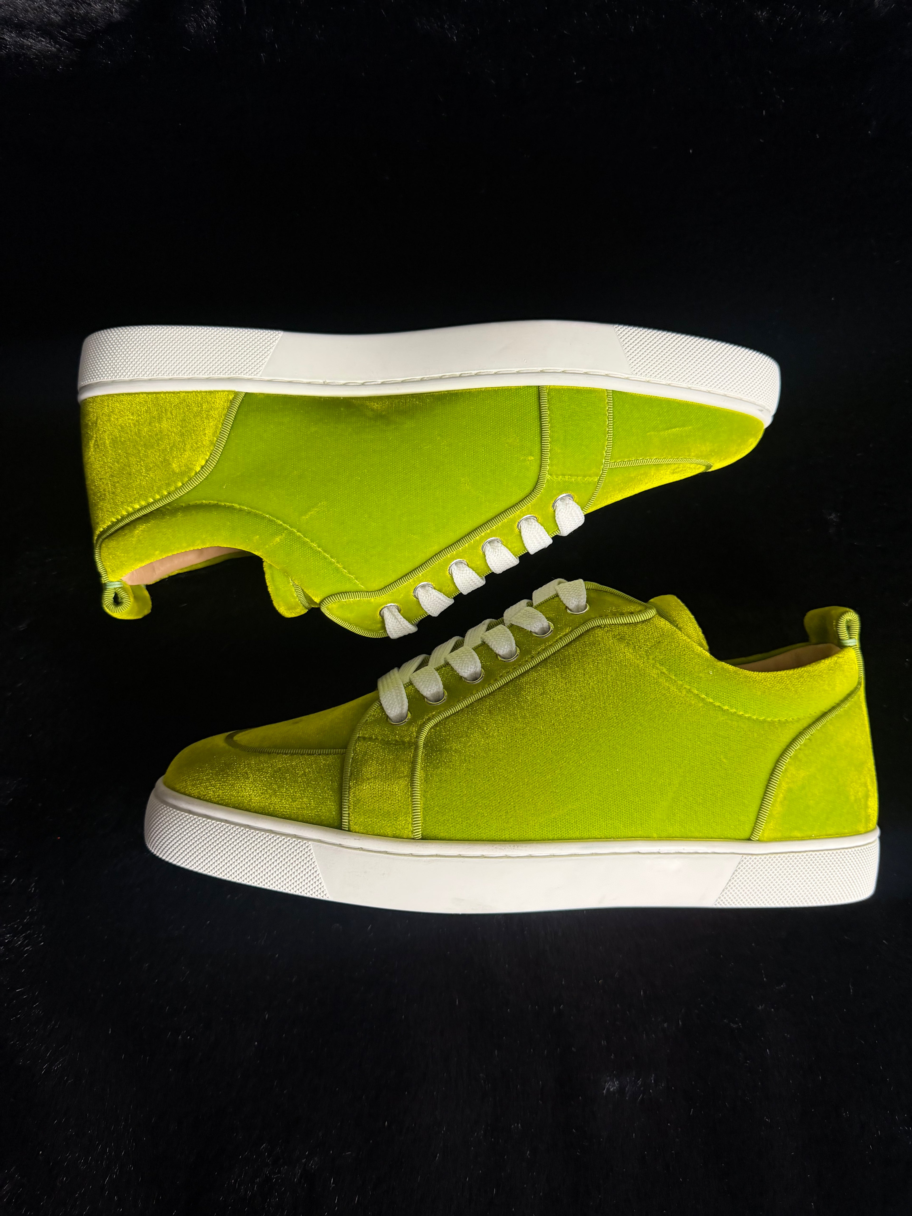 Christian Louboutin Green suede Size 40,41,43,45.5