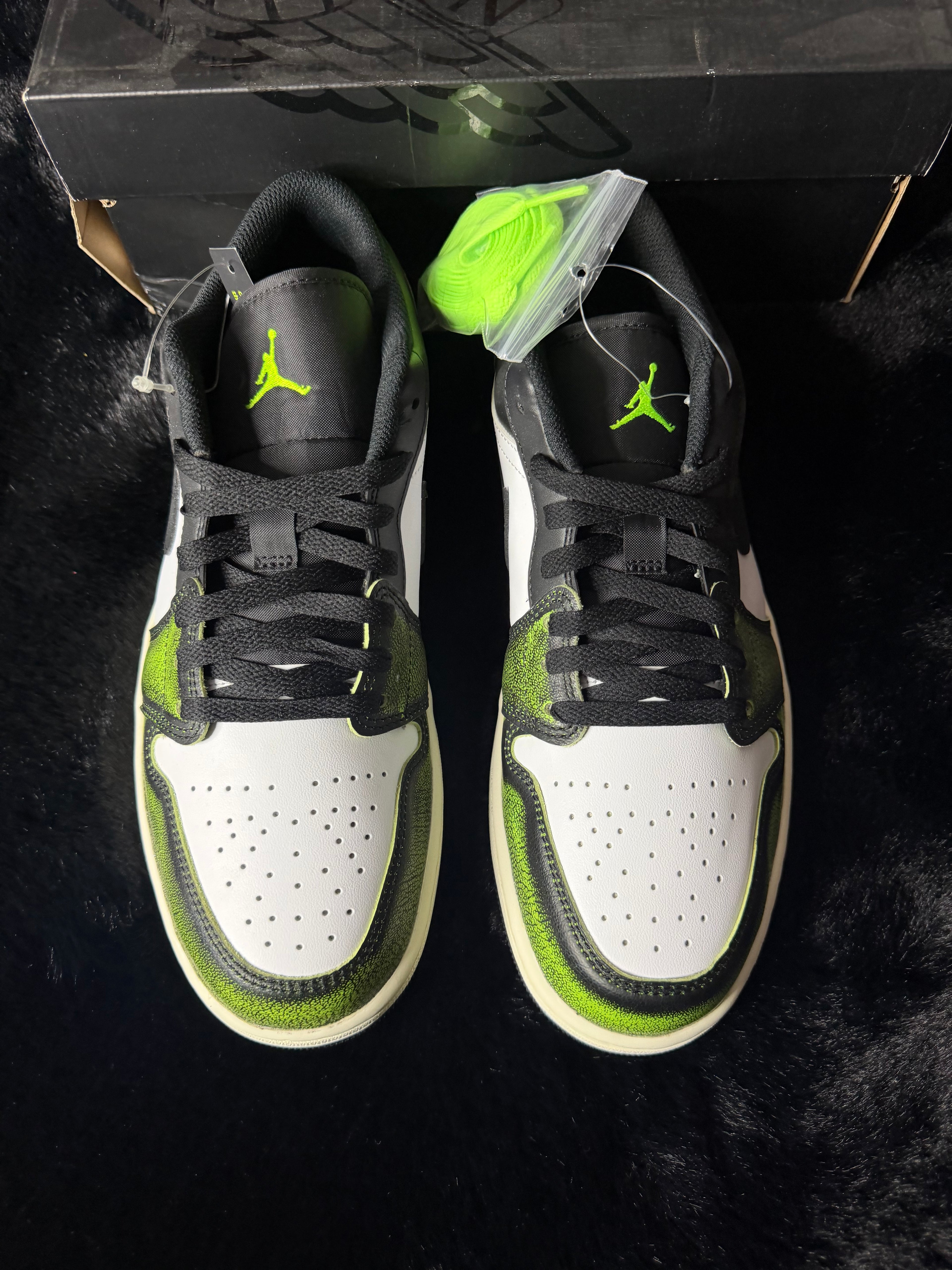 Jordan 1 low new size 10