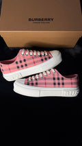 Burberry Check Pink Size 38