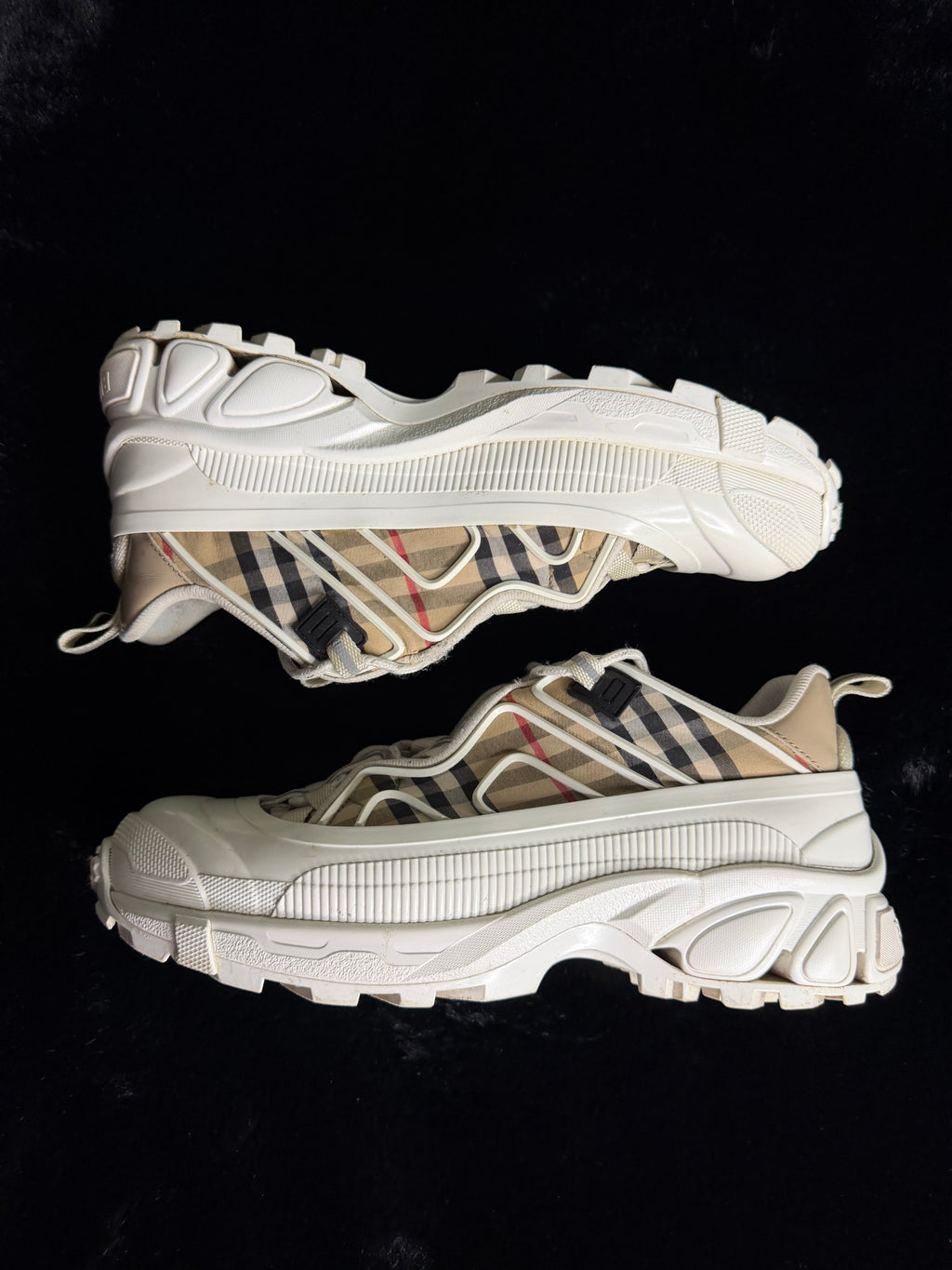 Burberry Archive Size 43