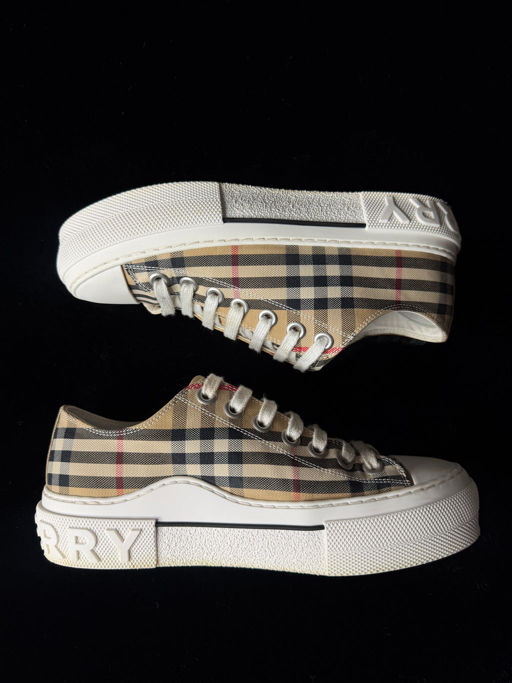 Burberry Chuck Sneaker Size 38
