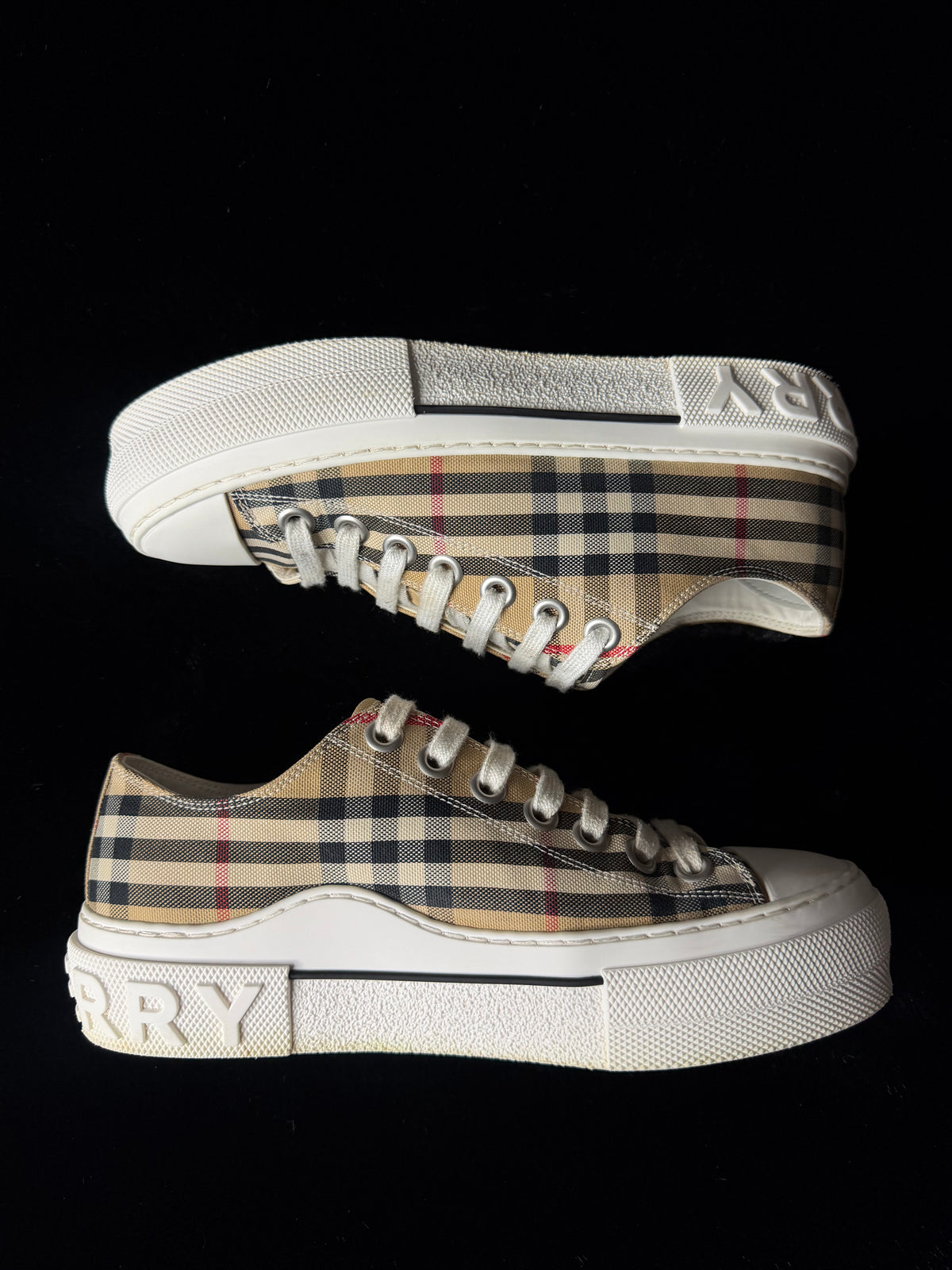 Burberry Chuck Sneaker Size 38