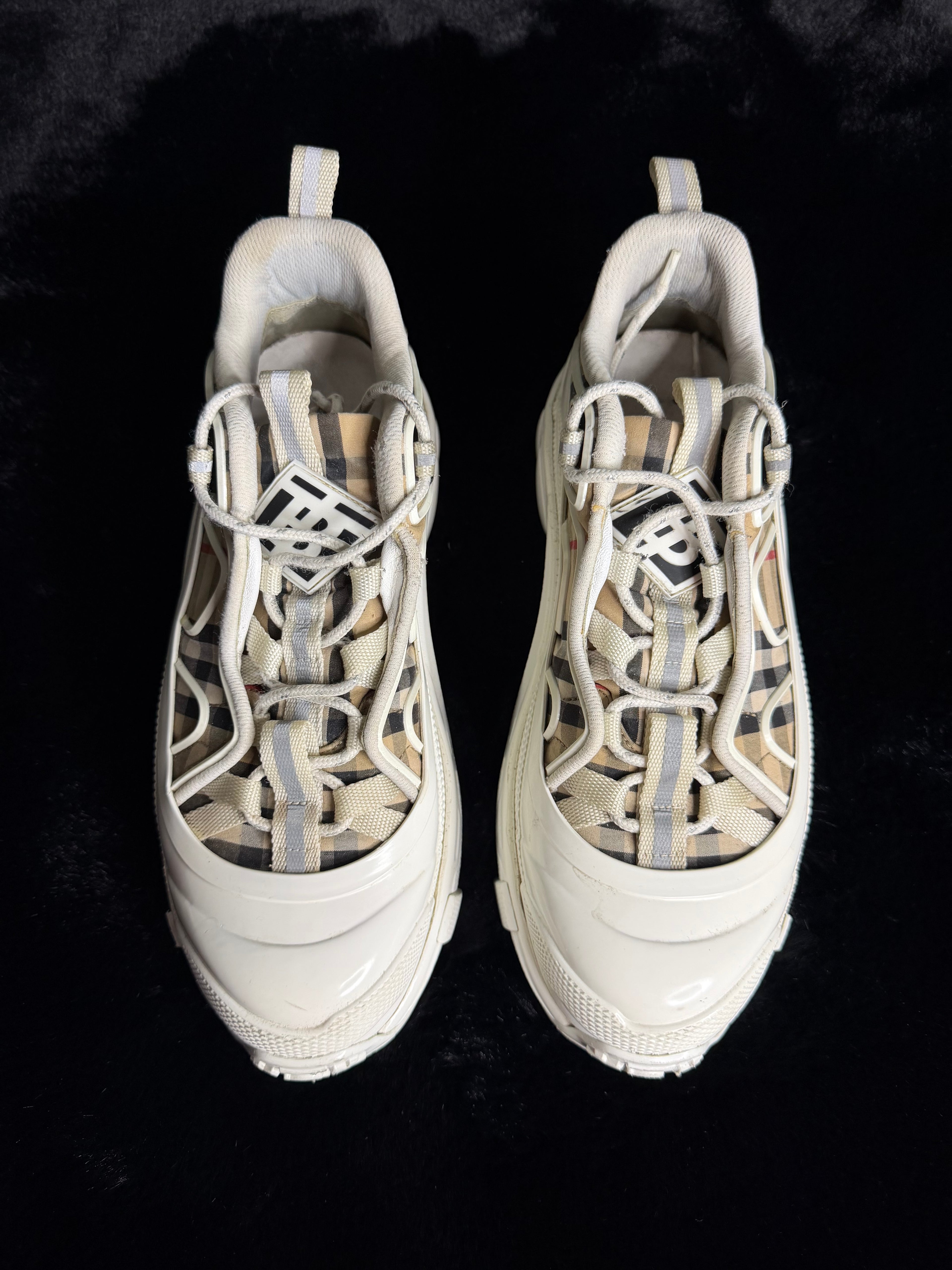 Burberry Archive Size 43