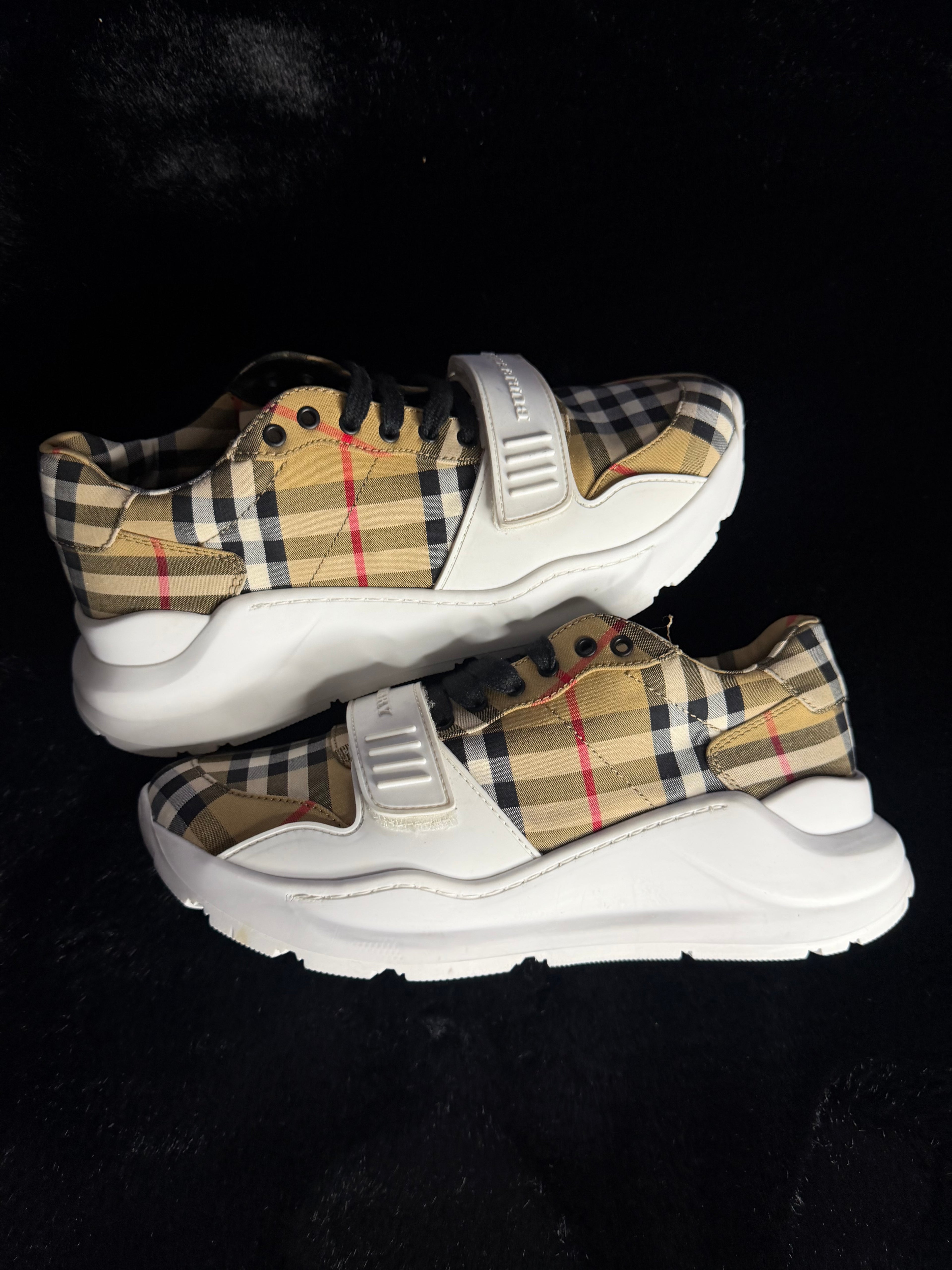 Burberry Ramsey Sneakers Size 38