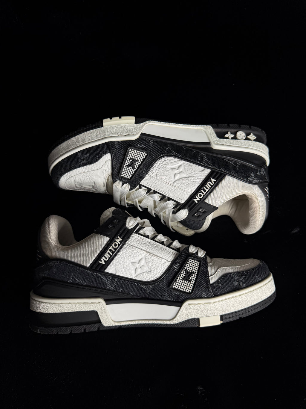 Louis Vuitton Trainers Size 3LV (6.5-7w)