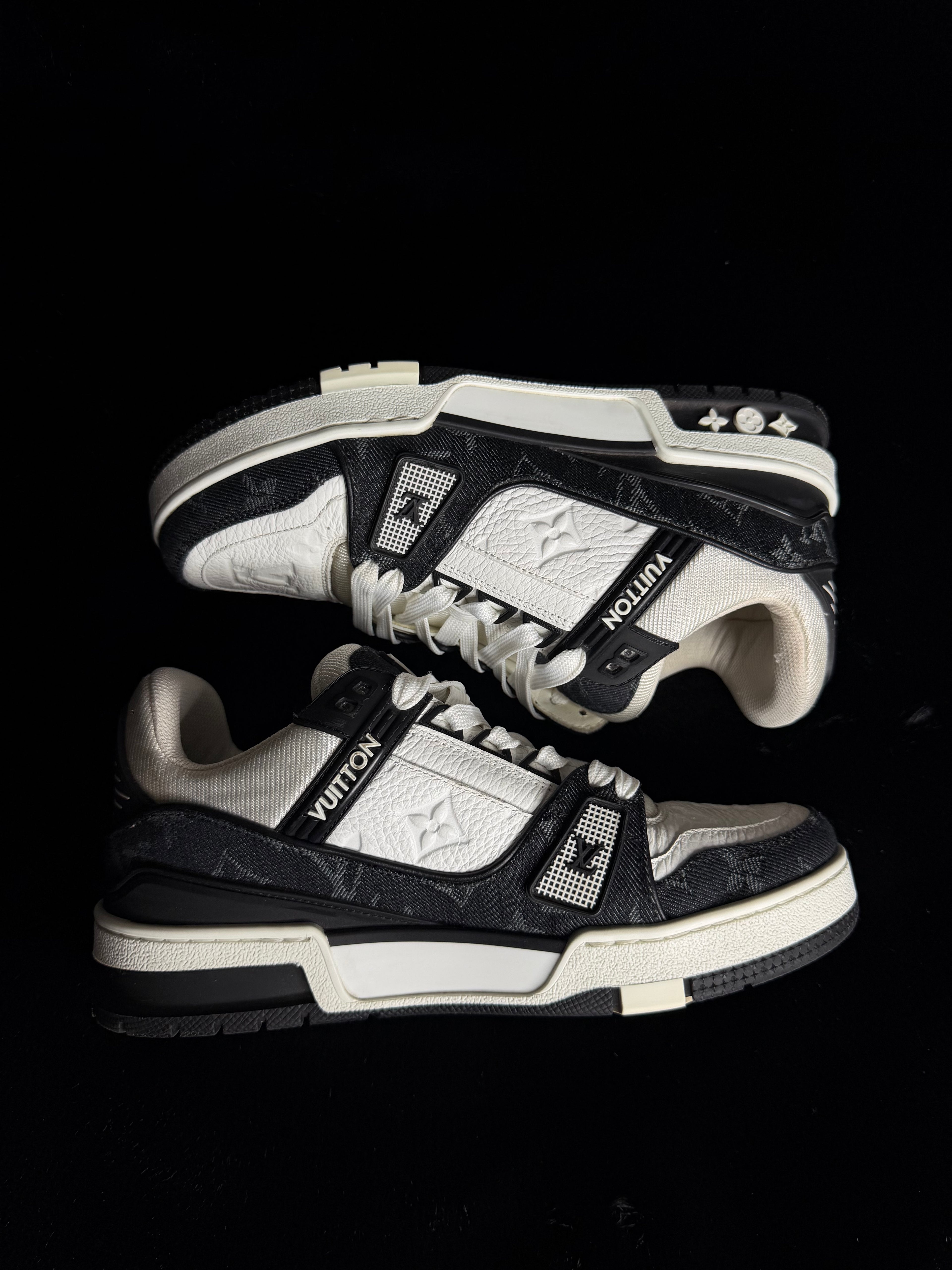 Louis Vuitton Trainers Size 3LV (6.5-7w)
