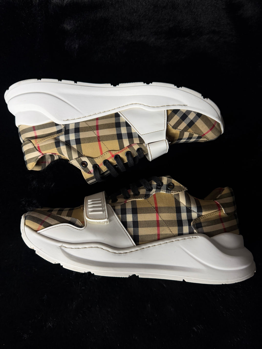 Burberry Ramsey Size 40