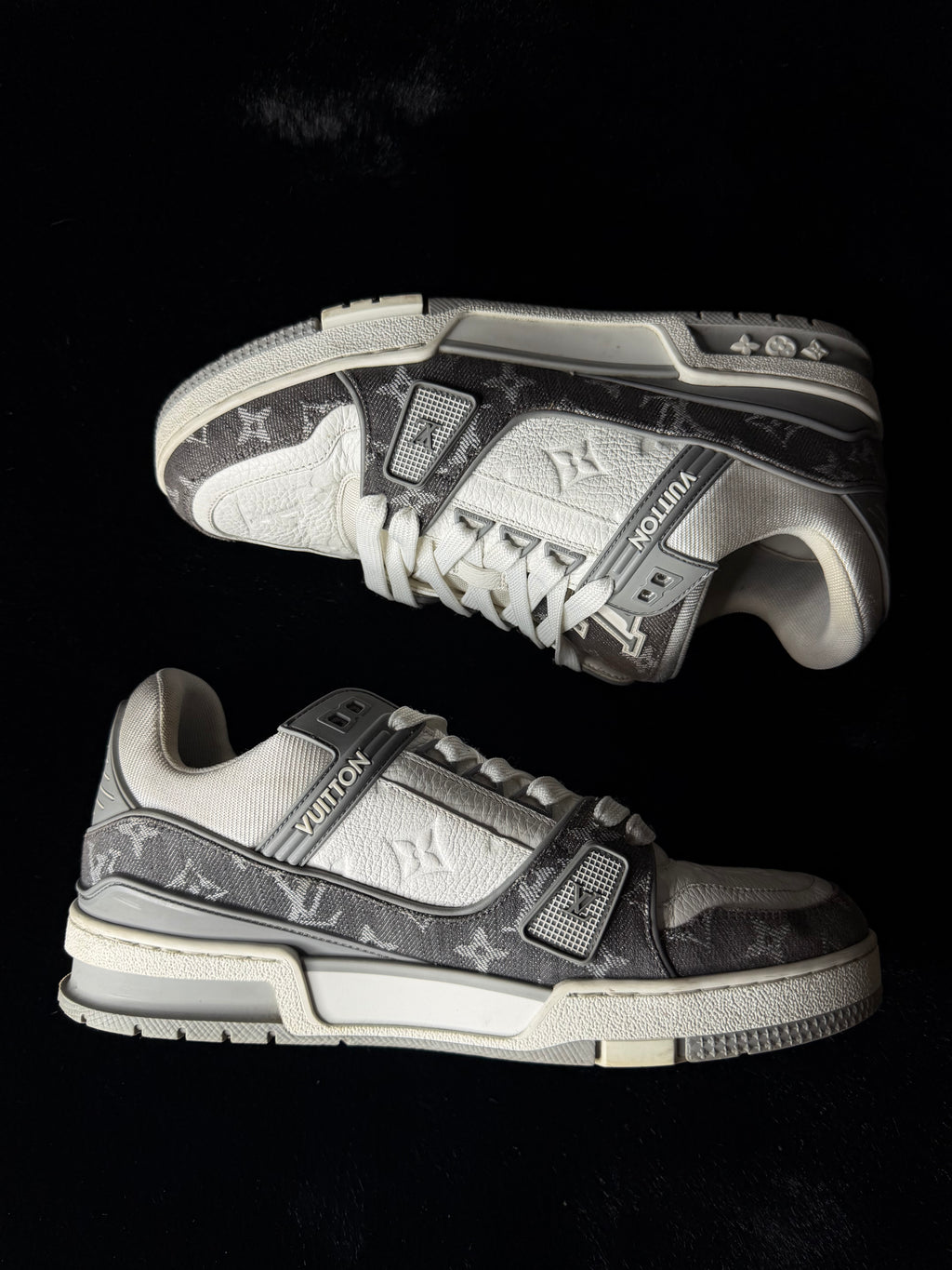 Louis Vuitton Trainers Grey Size 6LV (7.5-8m)