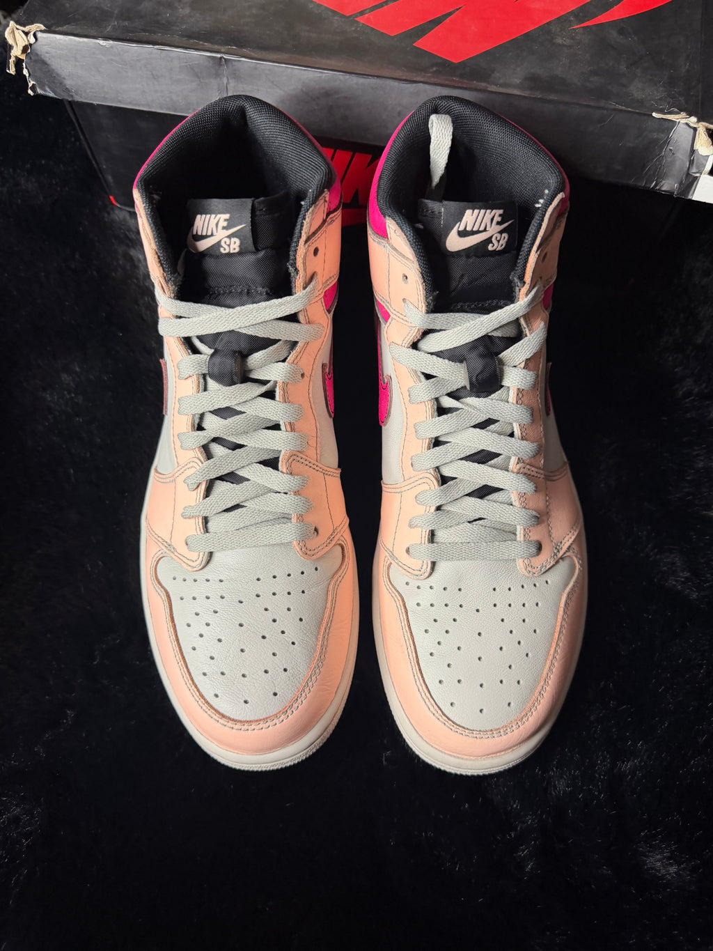 Jordan 1 size 10.5