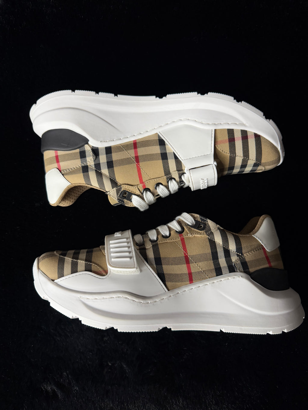 Burberry Ramsey Size 40