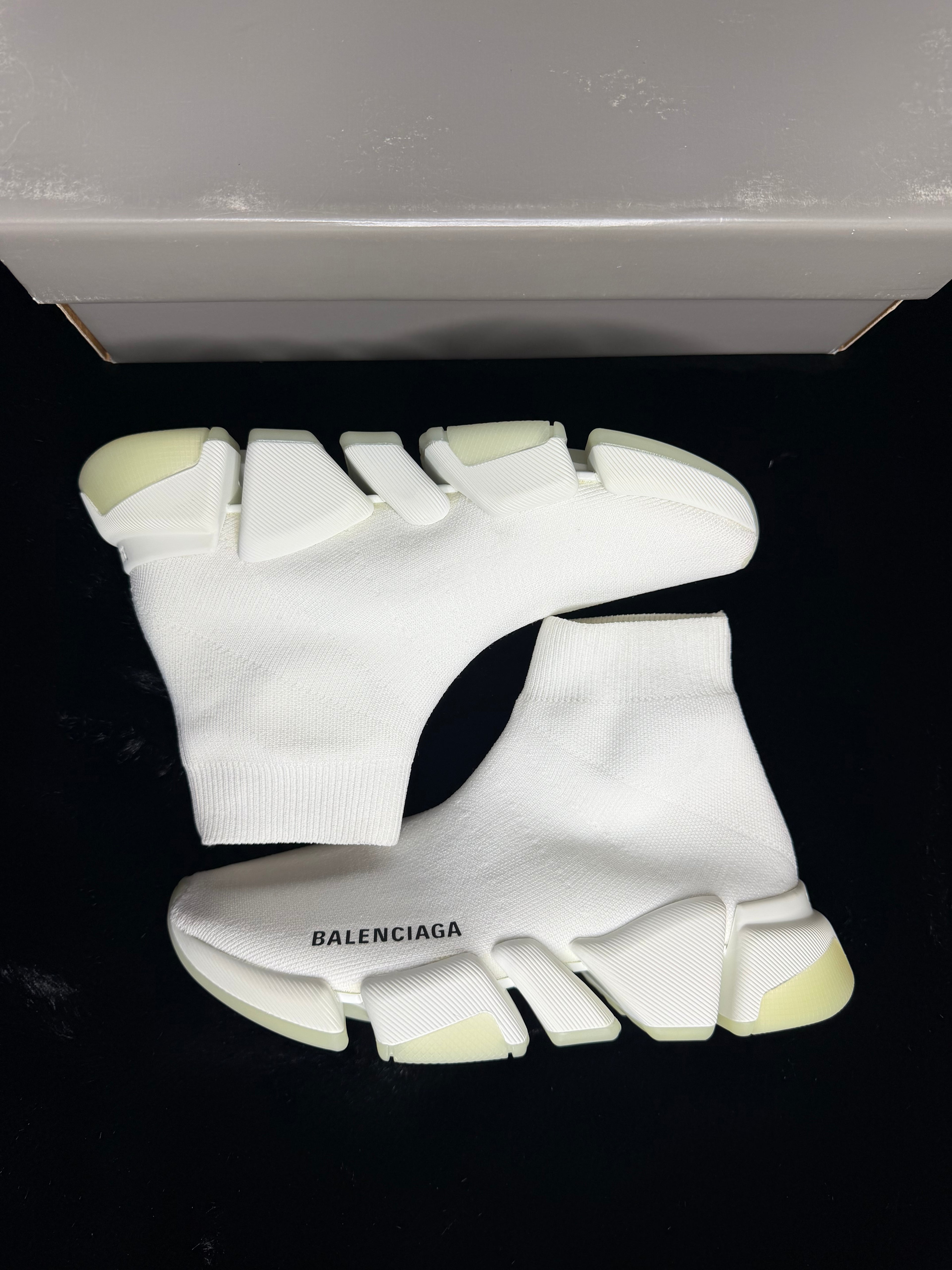 Balenciaga 2.0 Triple White size 35 (5-5.5w)