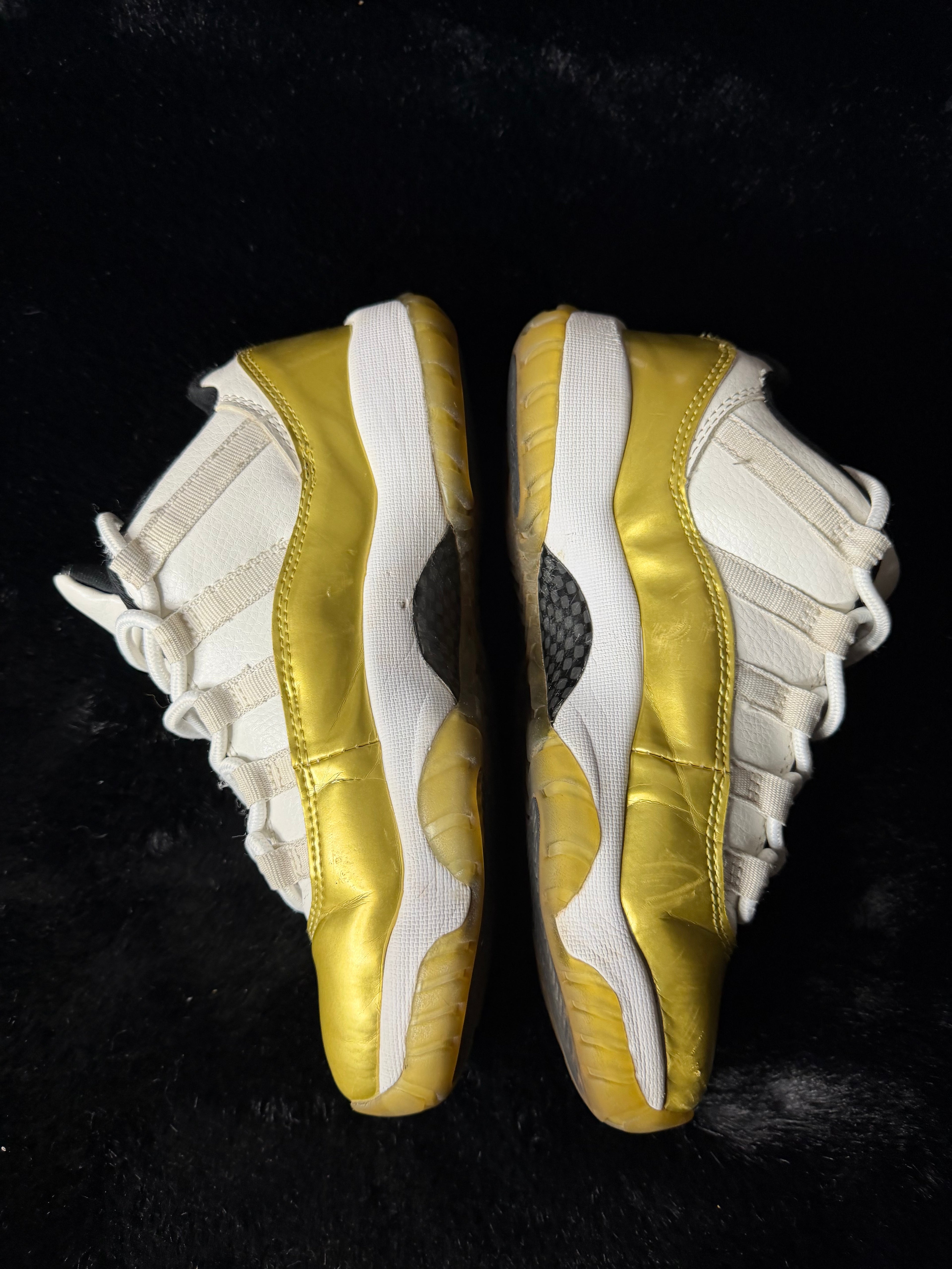 Jordan 11 gold ceremony size 7