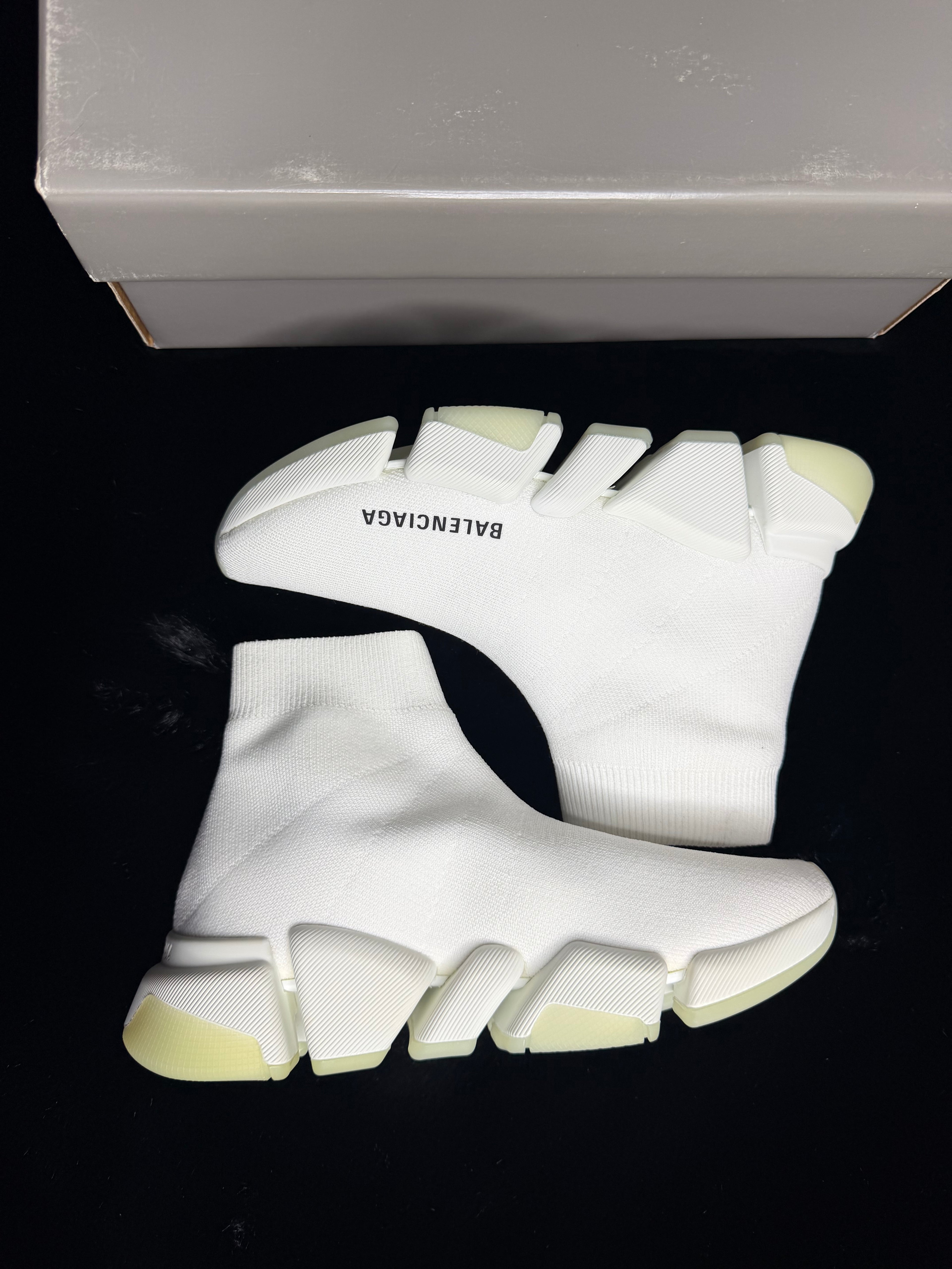 Balenciaga 2.0 Triple White size 35 (5-5.5w)