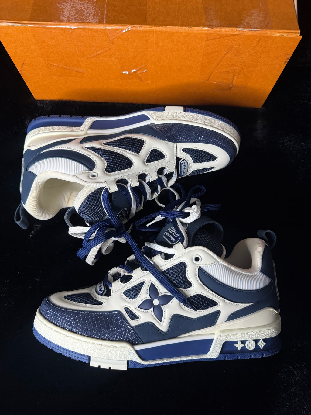 Louis Vuitton Skates Blue Size 7LV