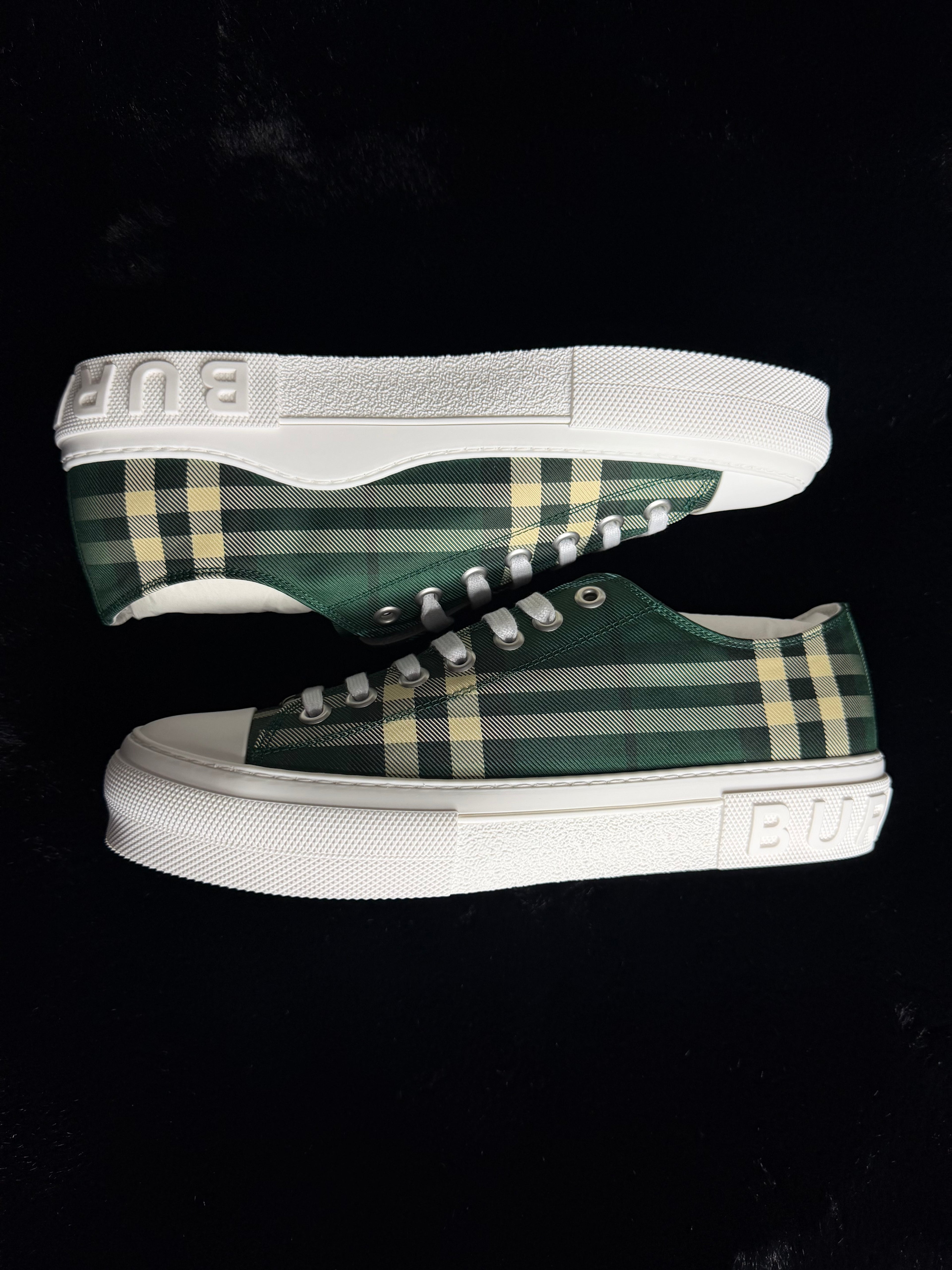 Burberry Check Sneakers Green Size 45