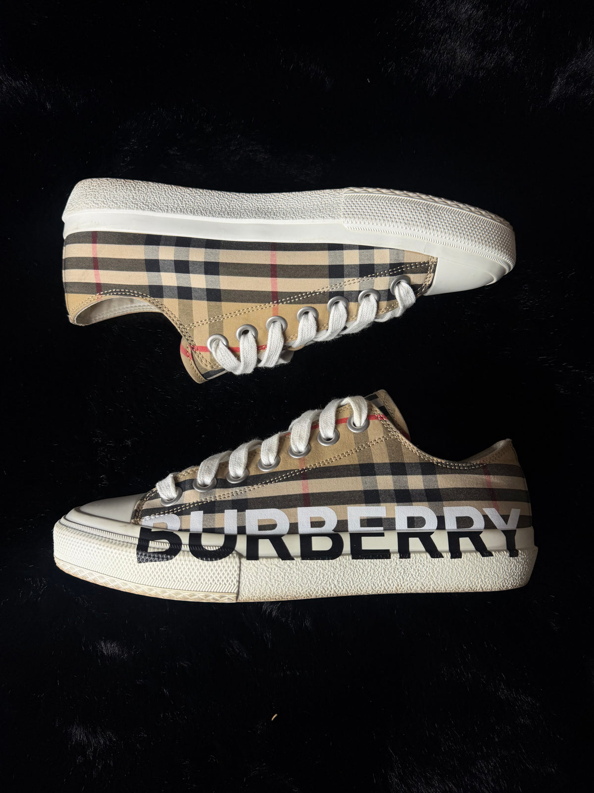 Burberry Converse Size 38