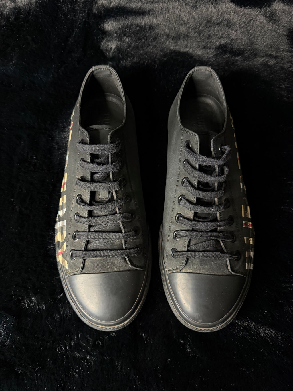 Burberry Converse Black Size 46