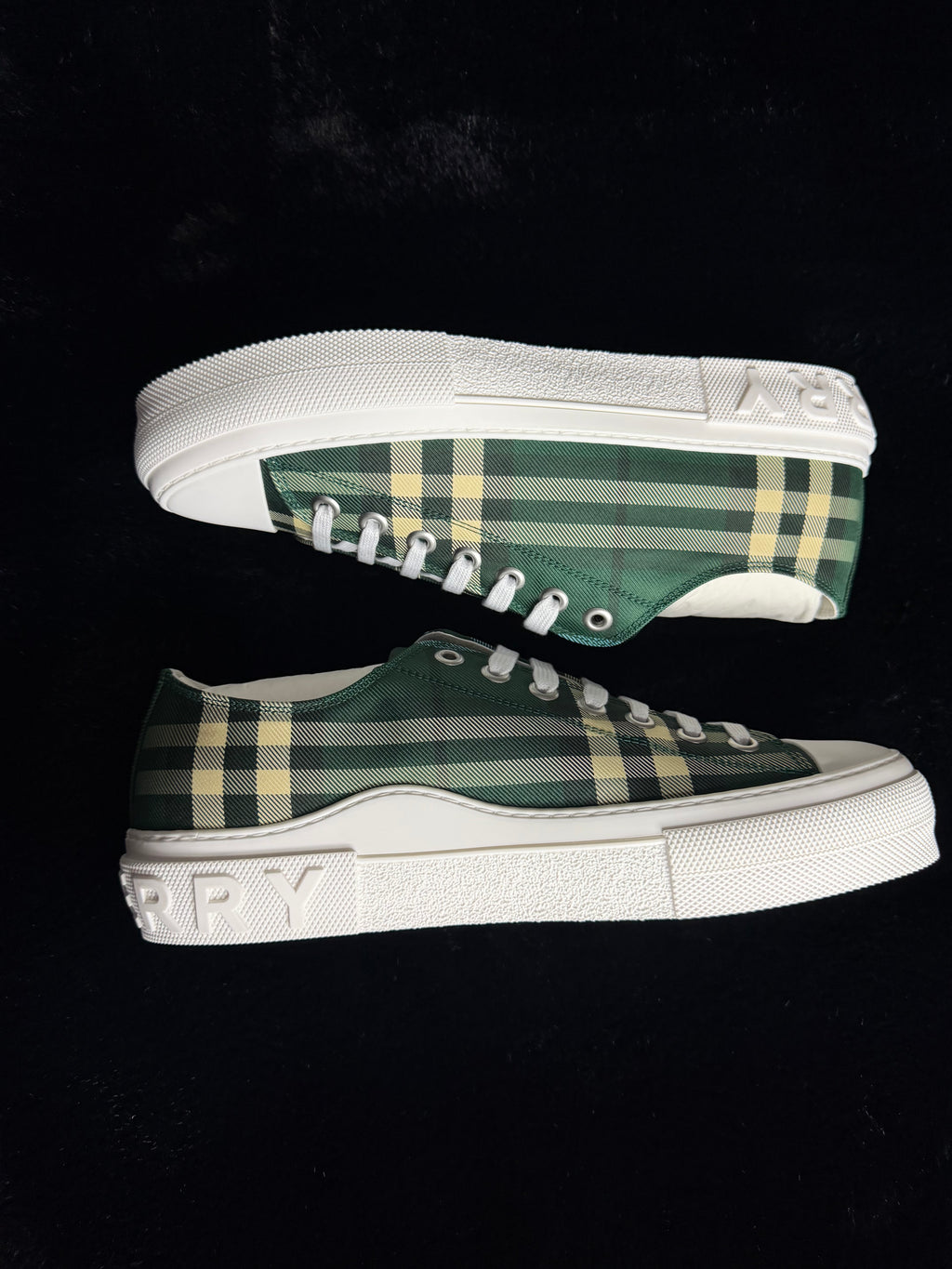 Burberry Check Sneakers Green Size 45