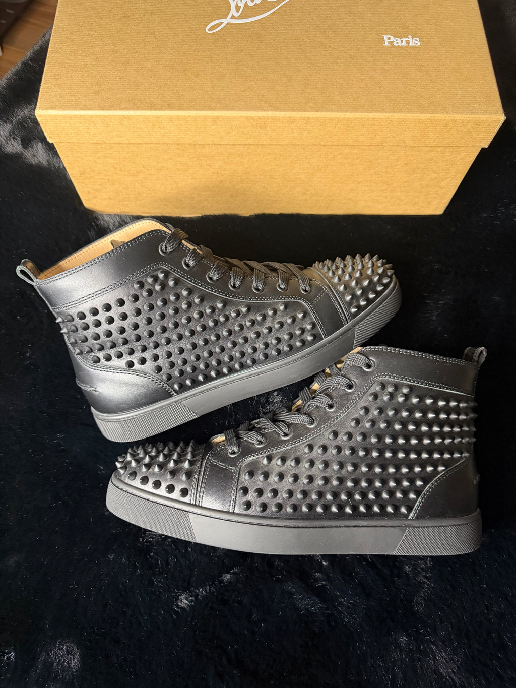 Christian Louboutin Black/Gold Size 41.5