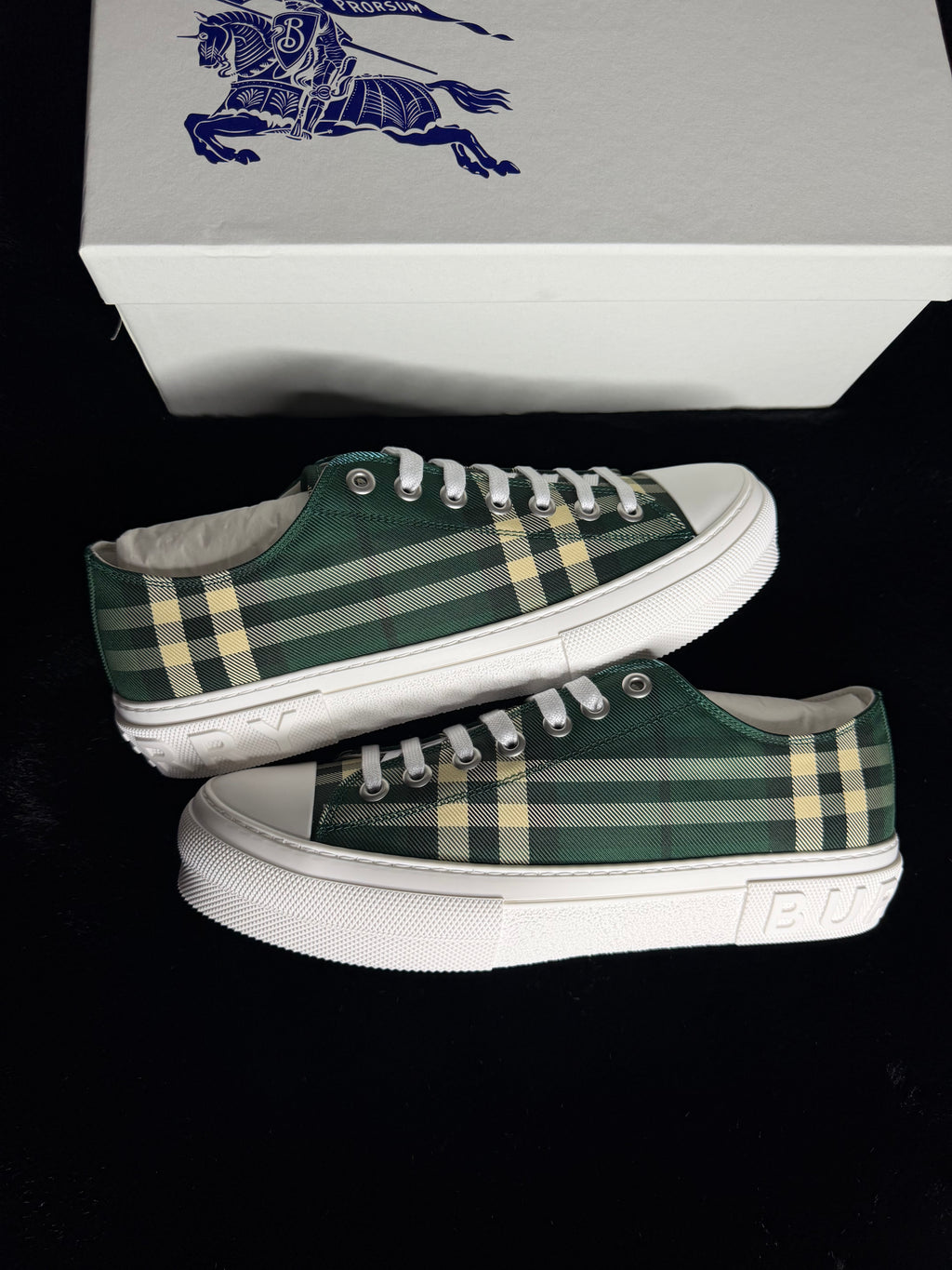 Burberry Check Sneakers Green Size 45