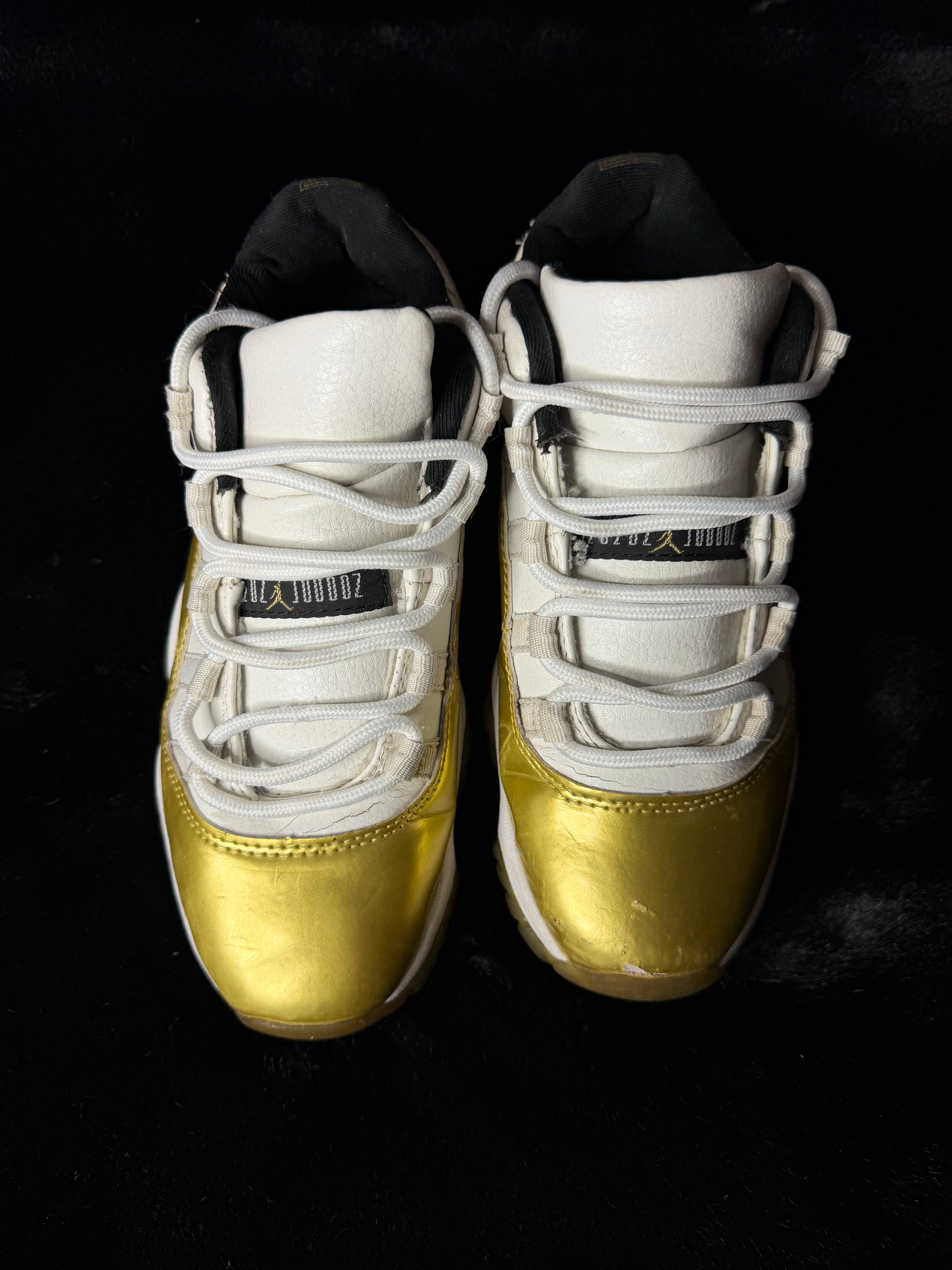 Jordan 11 gold ceremony size 7