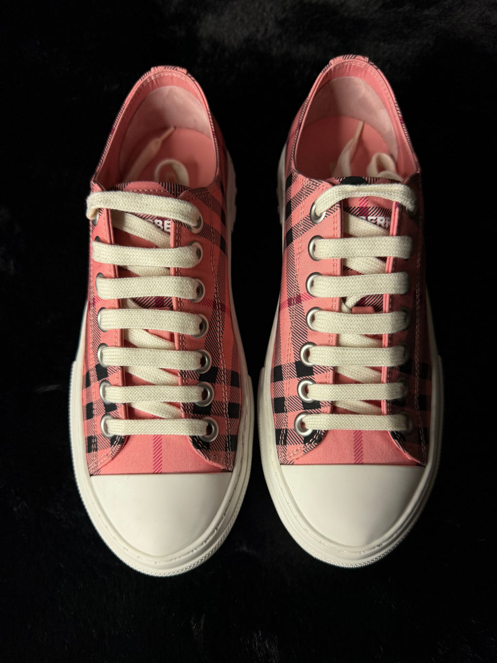 Burberry Check Pink Size 38