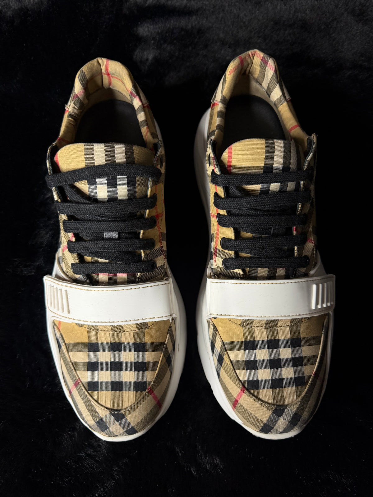 Burberry Ramsey Size 40