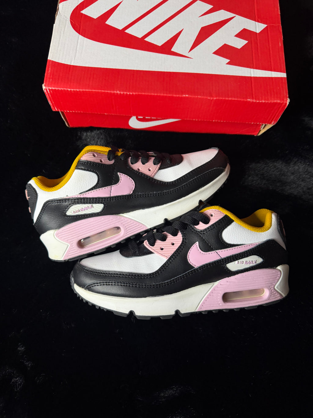 Nike airmax size 4