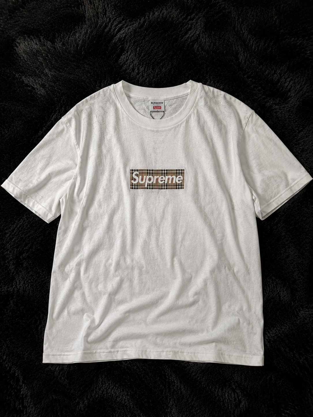 Burberry Supreme Tee Size XL