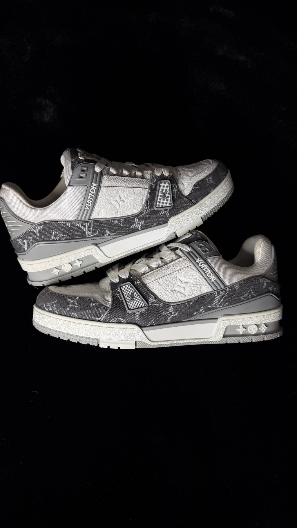Louis Vuitton Trainers Grey Size 6LV (7.5-8m)