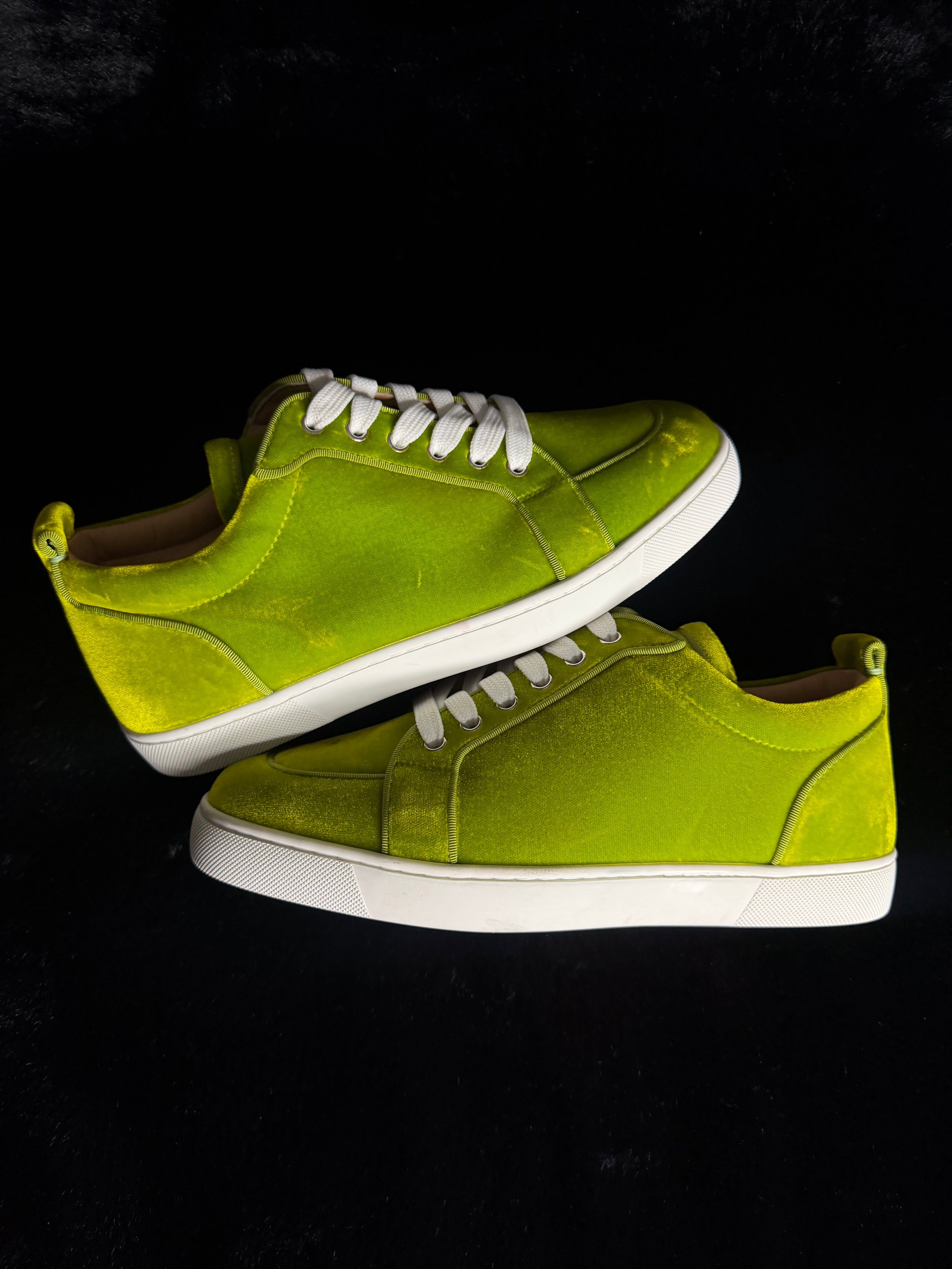 Christian Louboutin Green suede Size 40,41,43,45.5