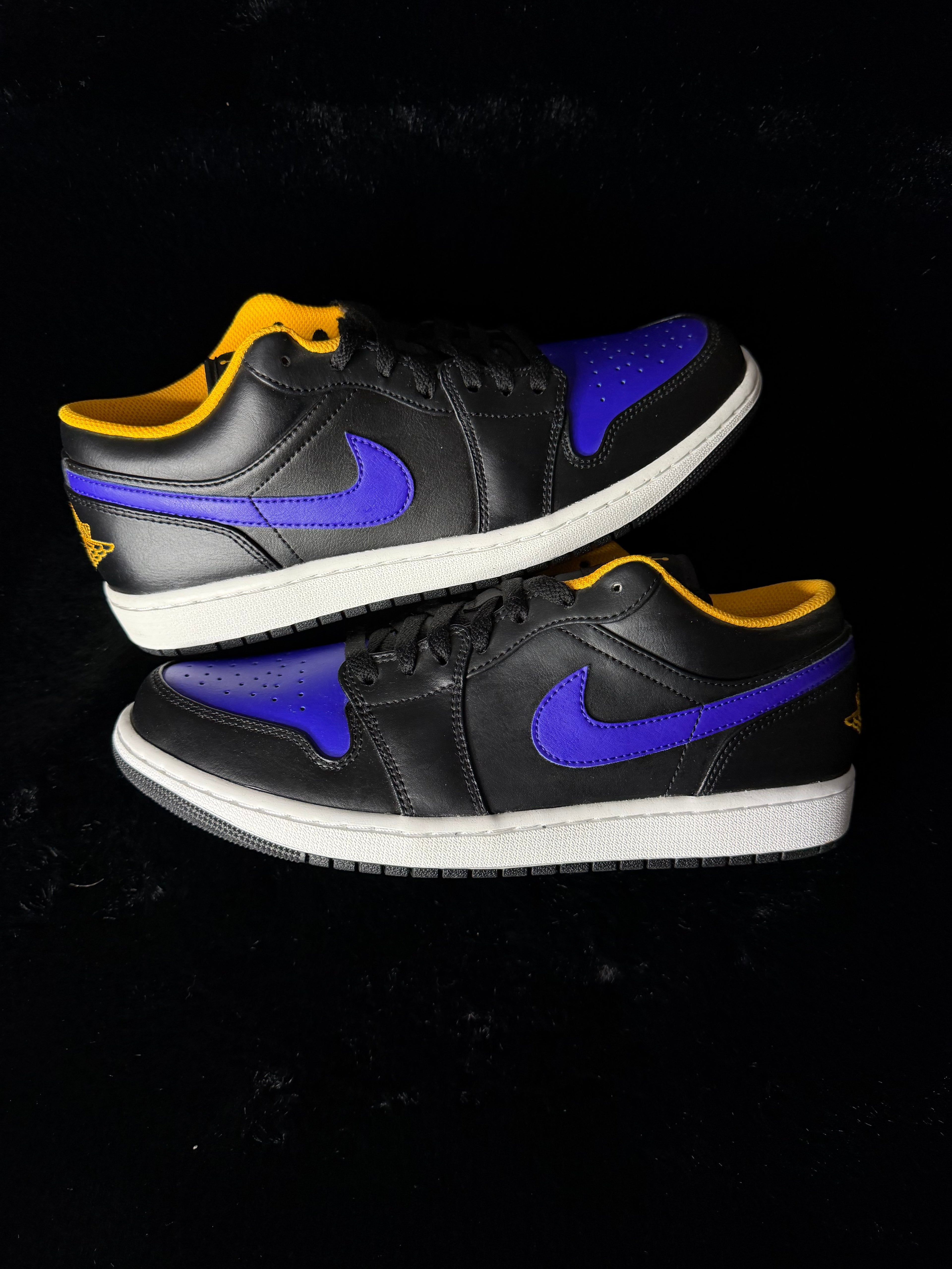 Jordan 1 low new size 10.5