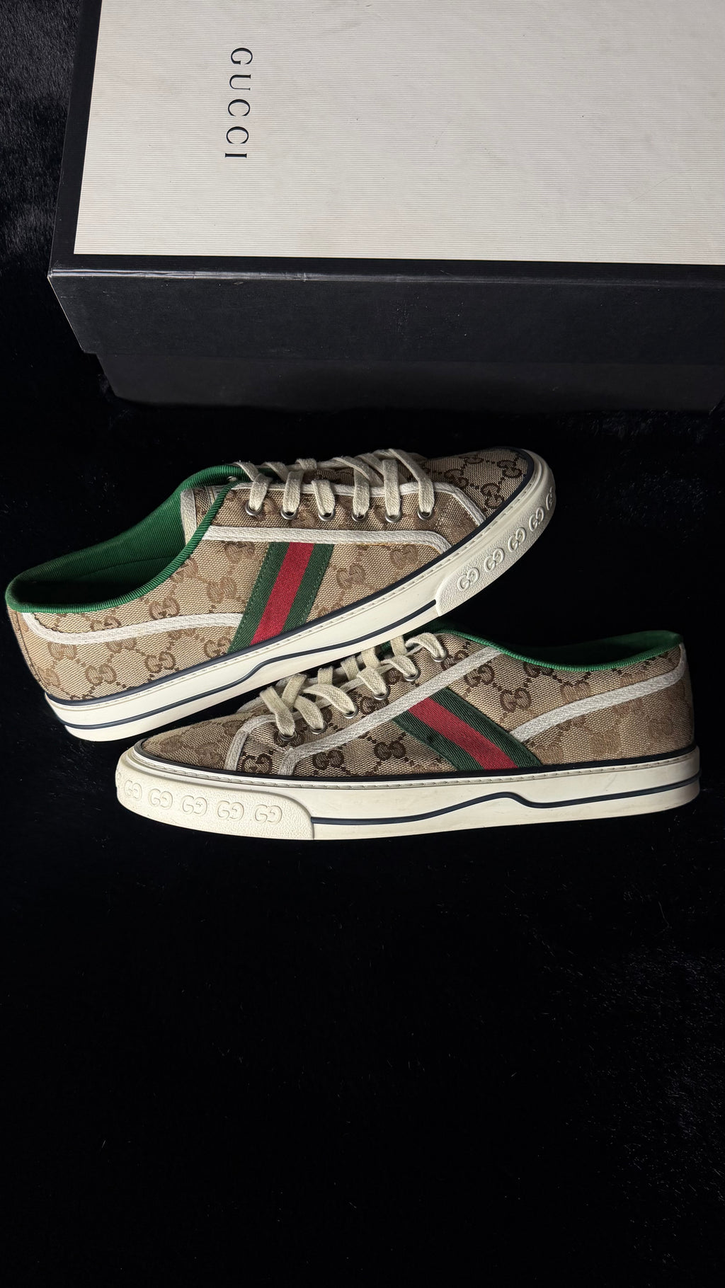 Gucci 1977 brown size 9G