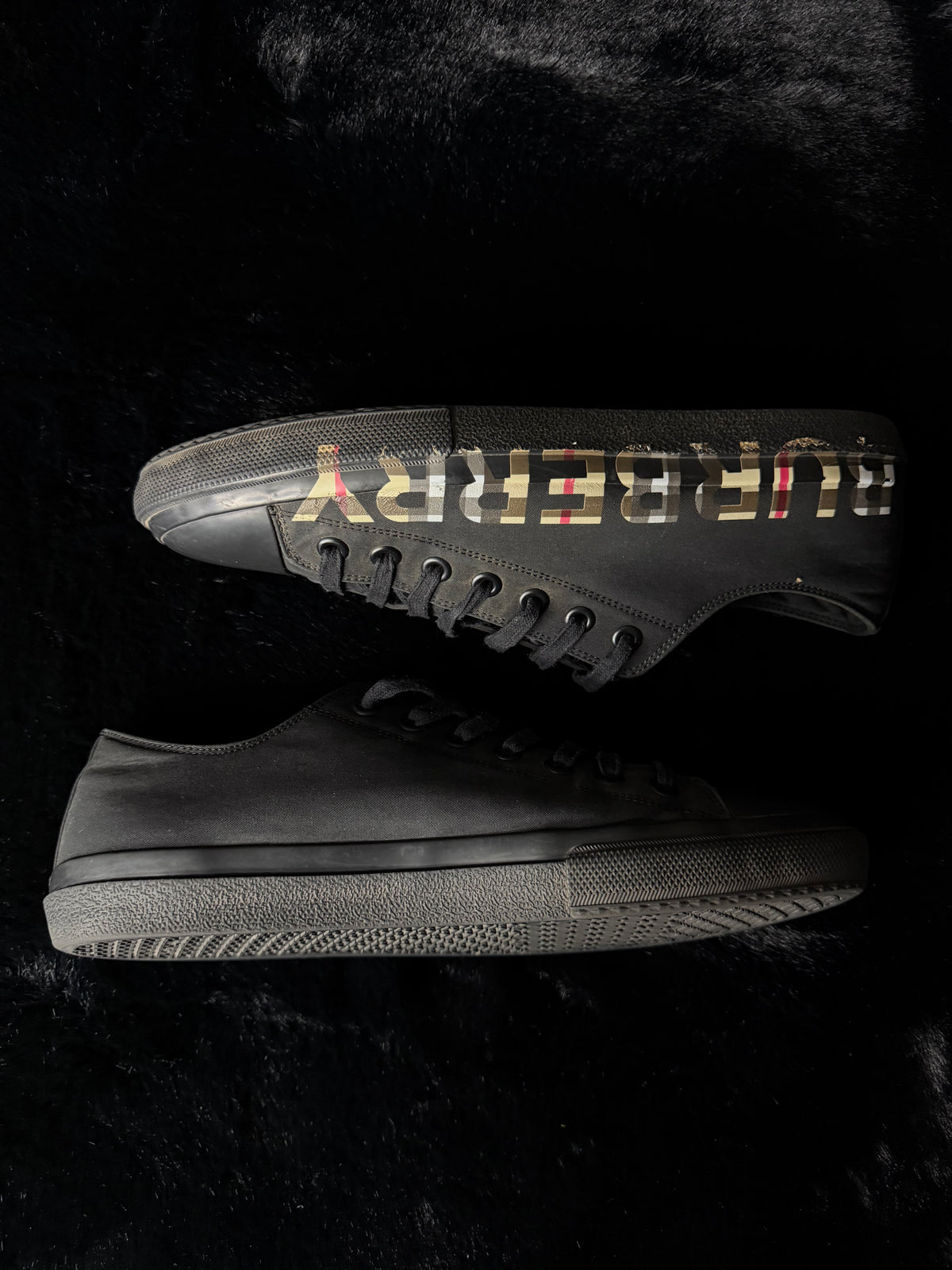 Burberry Converse Black Size 46