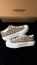 Burberry Jack Vintage Check size 38.5