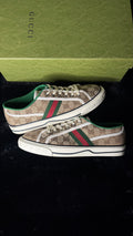 Gucci 1977 Brown Size 8G