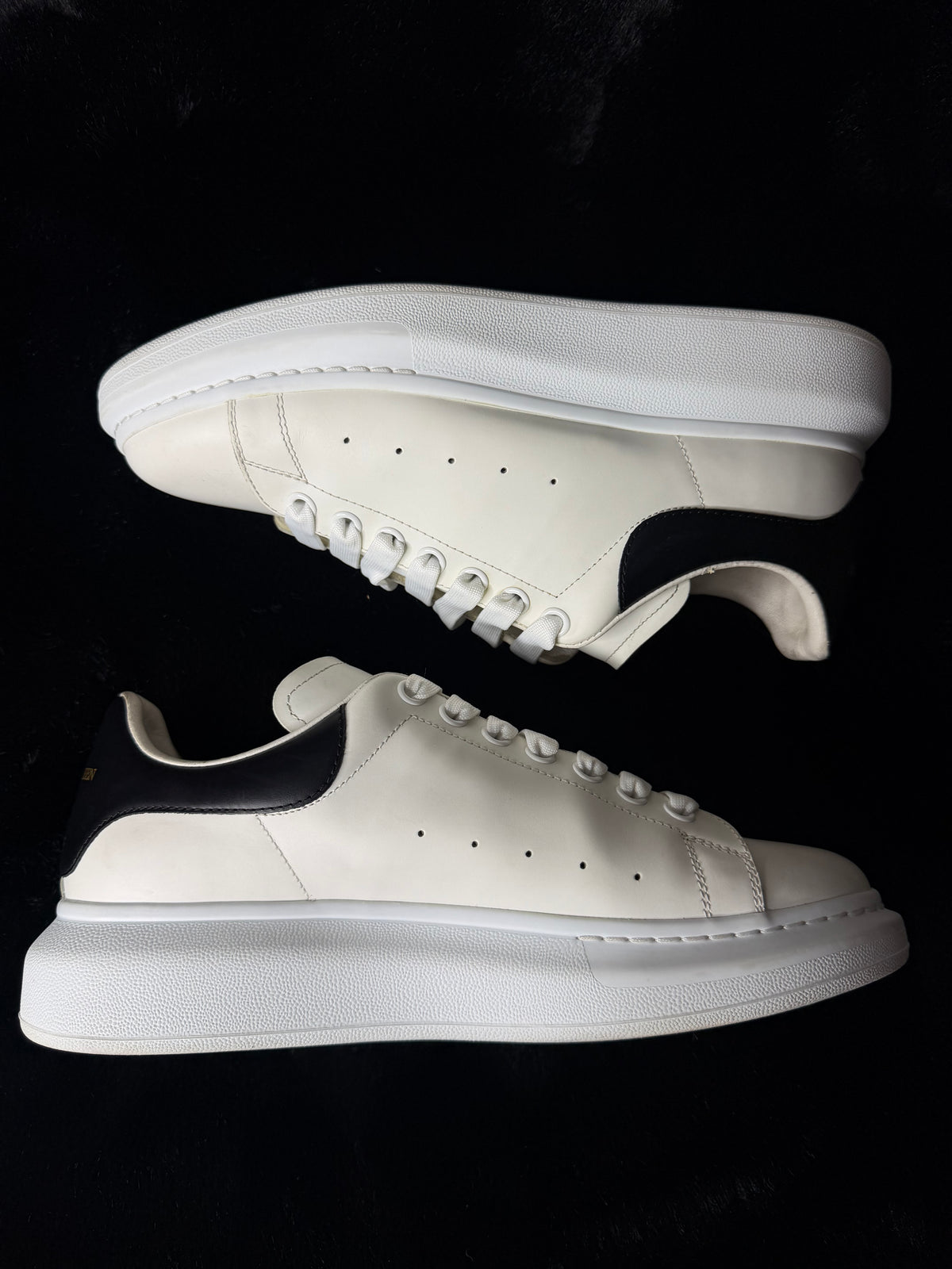 Alexander Mcqueen White/Black Size 43 & 45