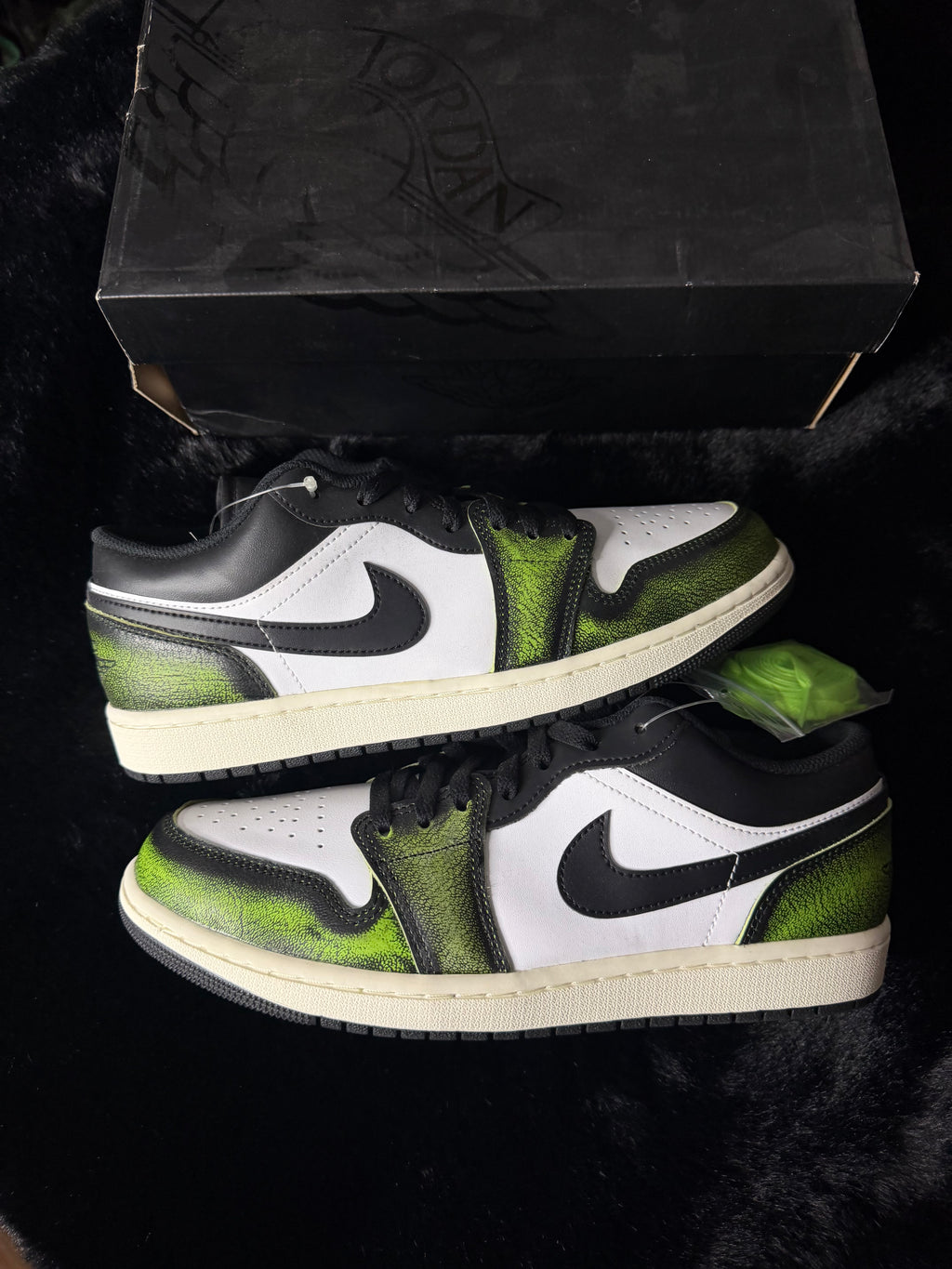 Jordan 1 low new size 10