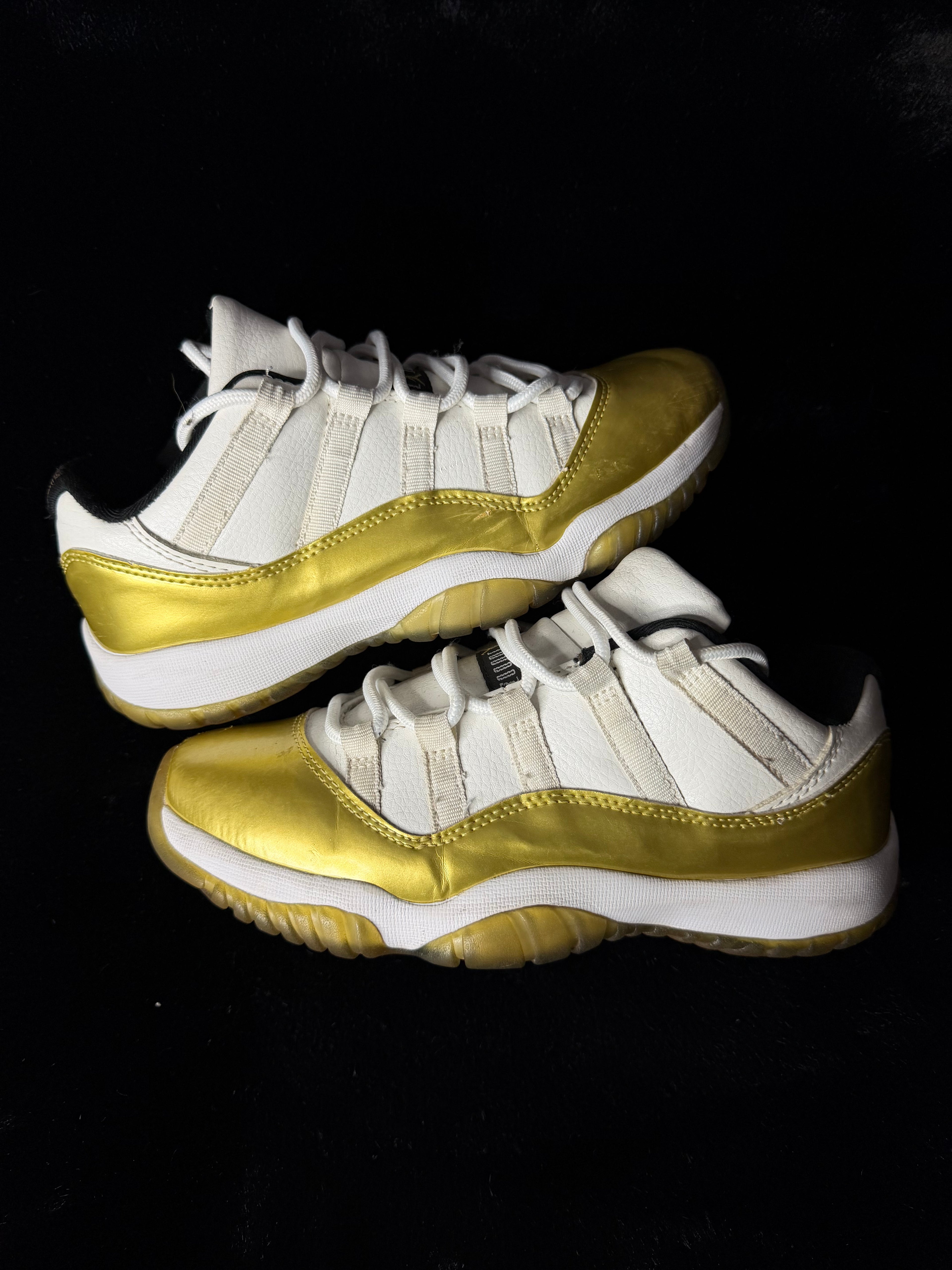 Jordan 11 gold ceremony size 7