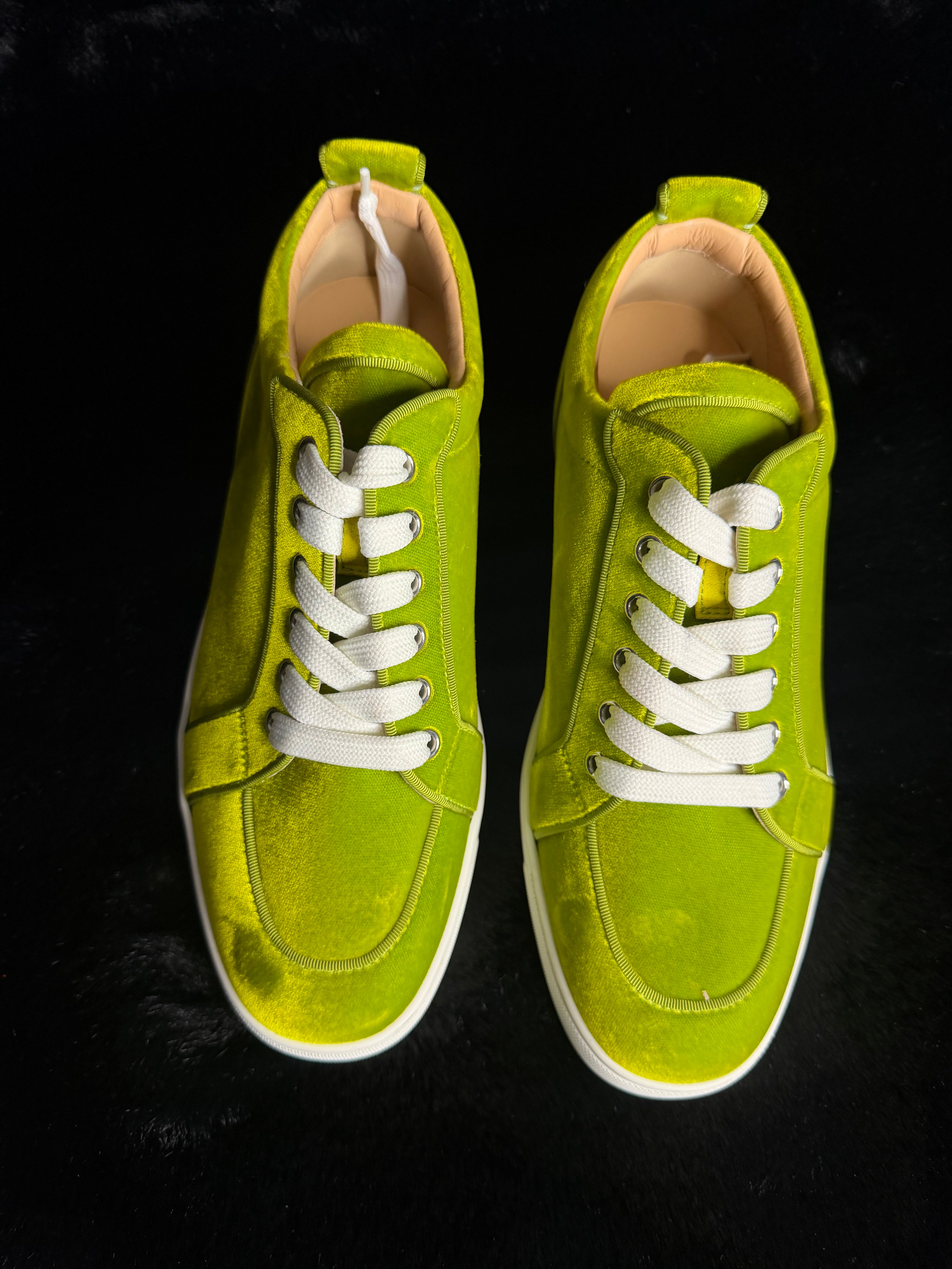 Christian Louboutin Green suede Size 40,41,43,45.5