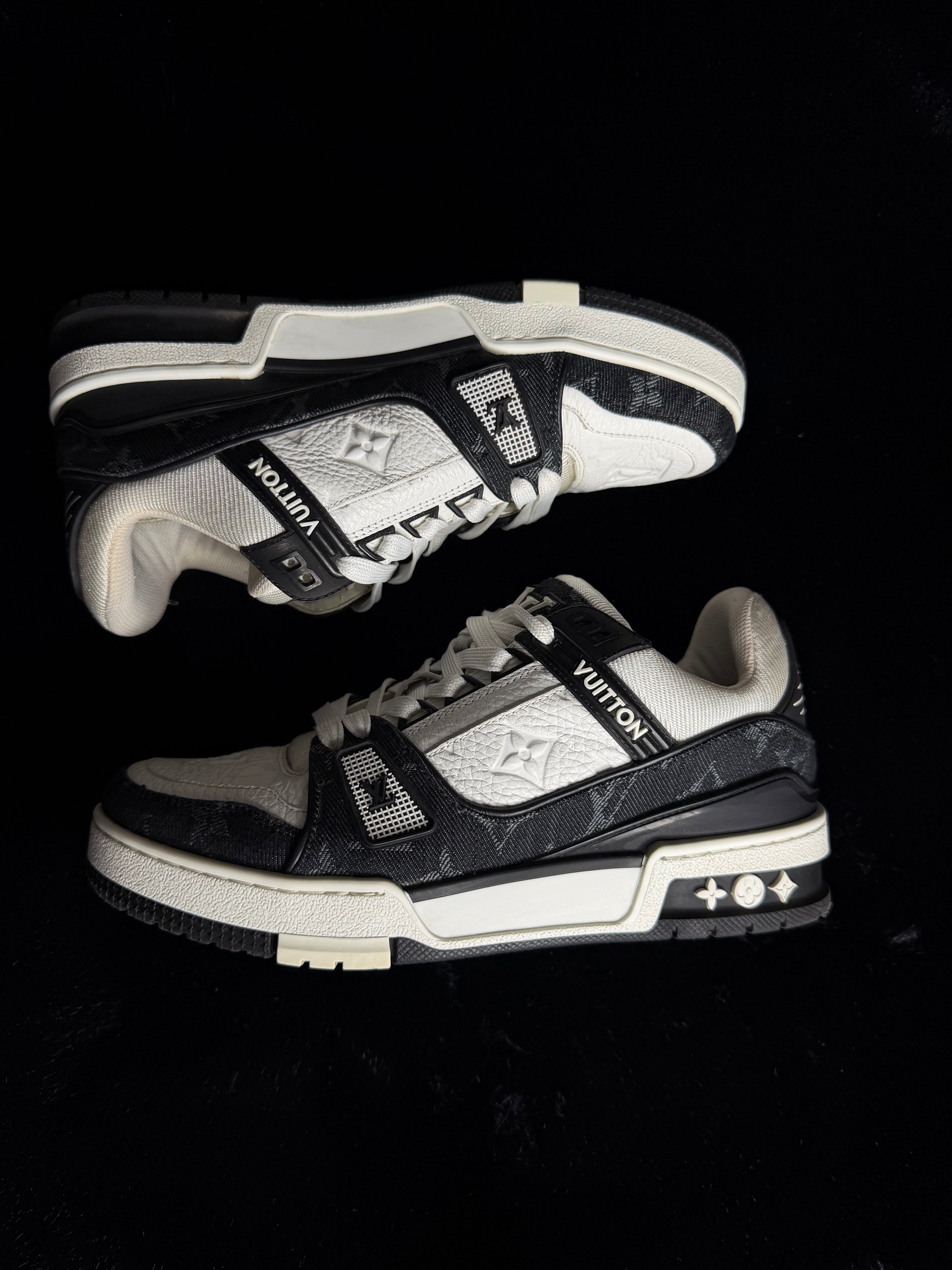 Louis Vuitton Trainers Size 3LV (6.5-7w)