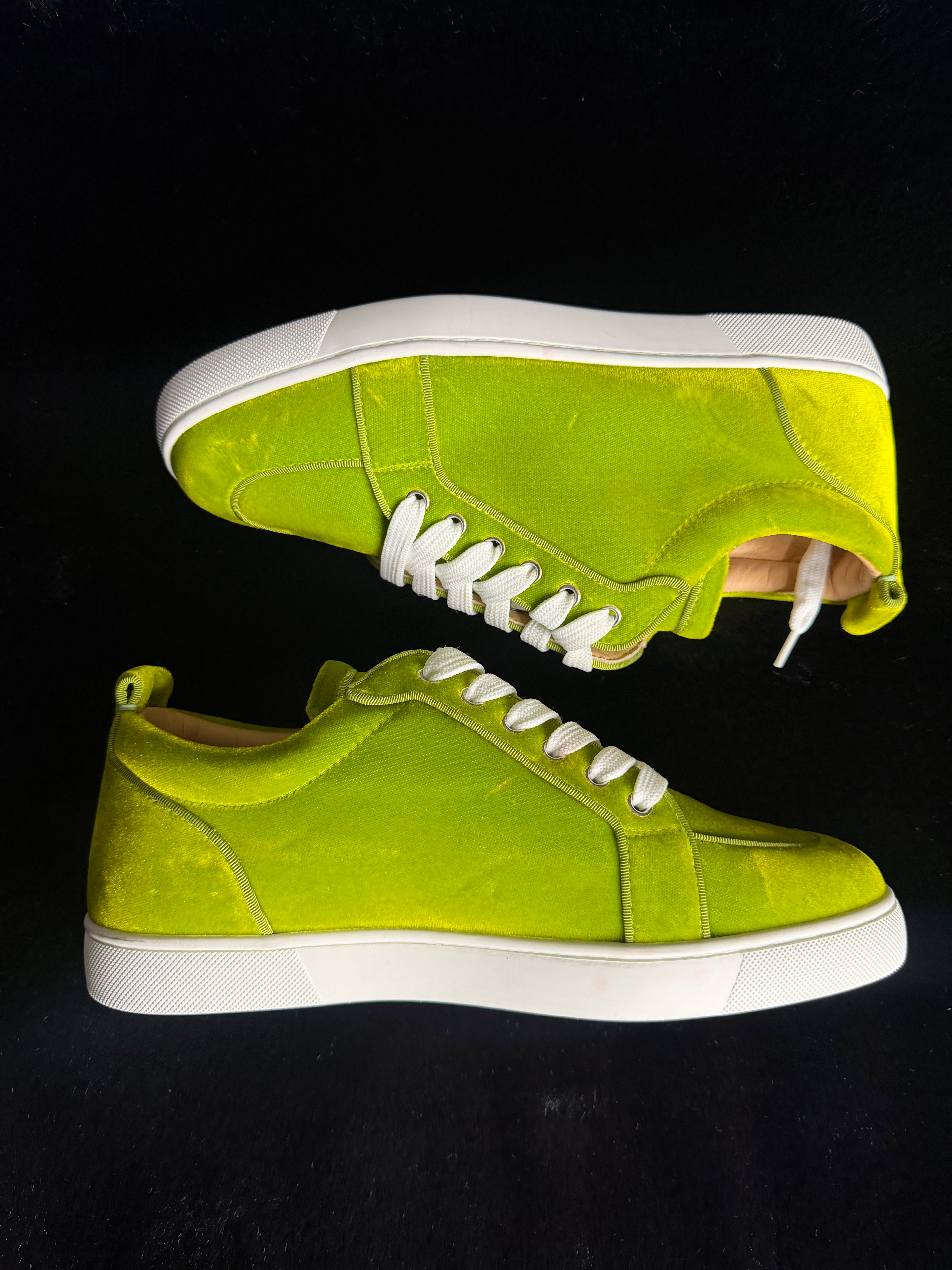 Christian Louboutin Green suede Size 40,41,43,45.5