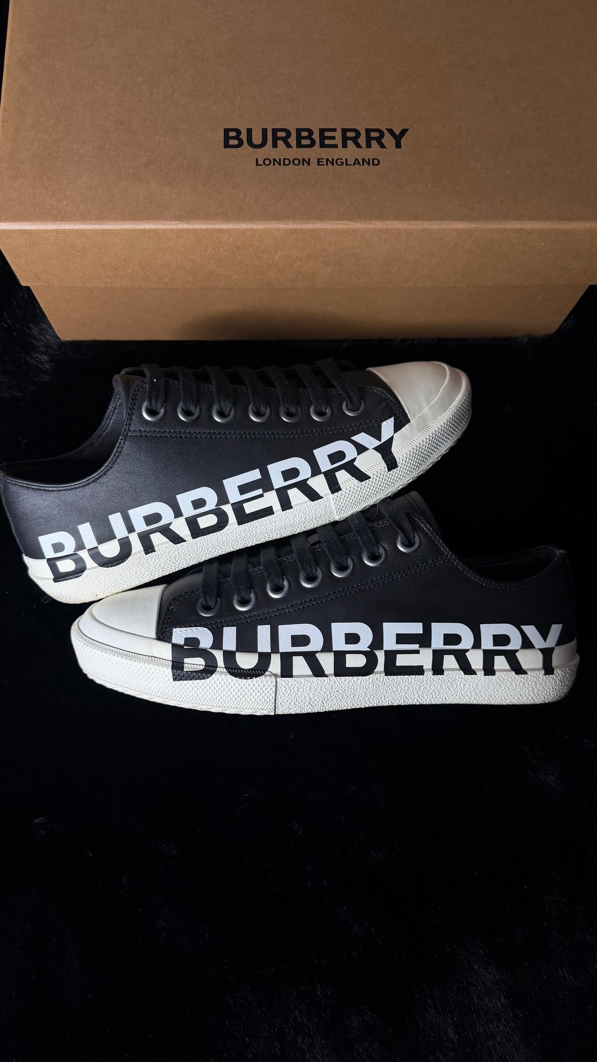 Burberry Converse Black Size 38.5