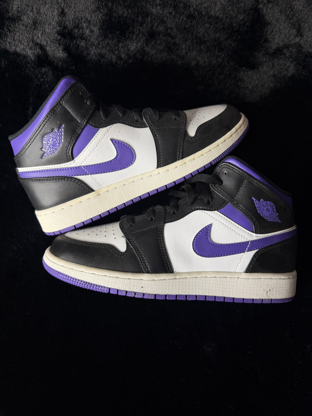 Jordan 1 mid new size 7