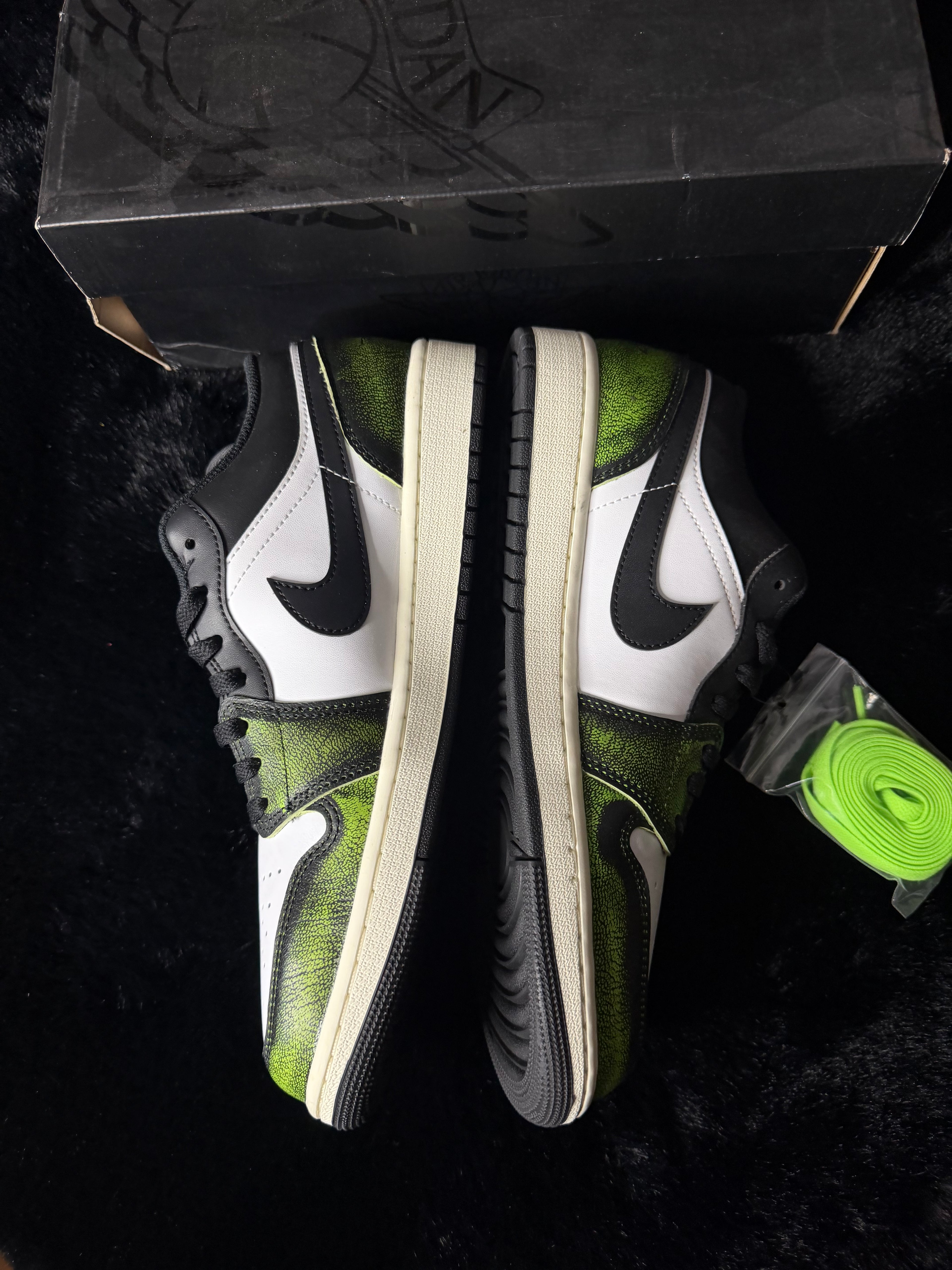 Jordan 1 low new size 10