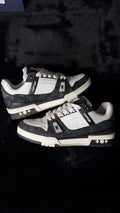 Louis Vuitton Trainers Black/White Size 8.5LV