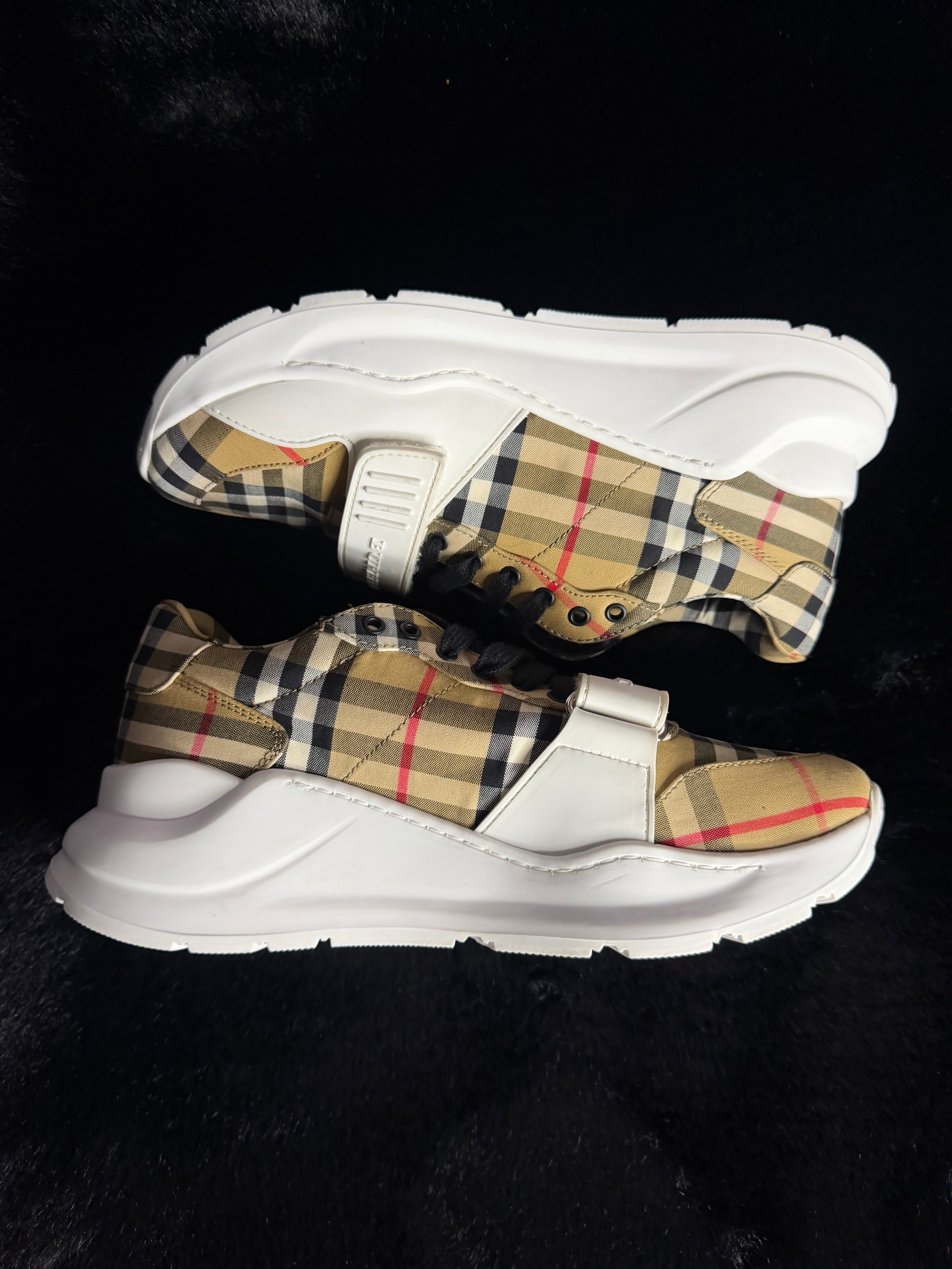 Burberry Ramsey Sneakers Size 38